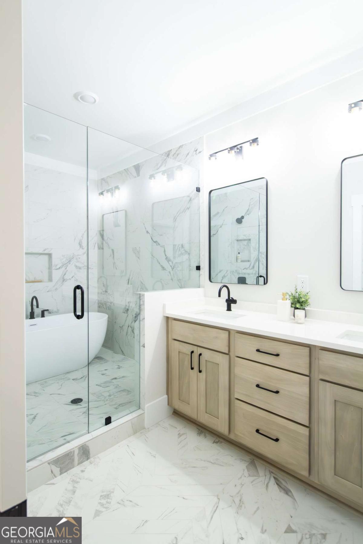 507 Casanova Street SE