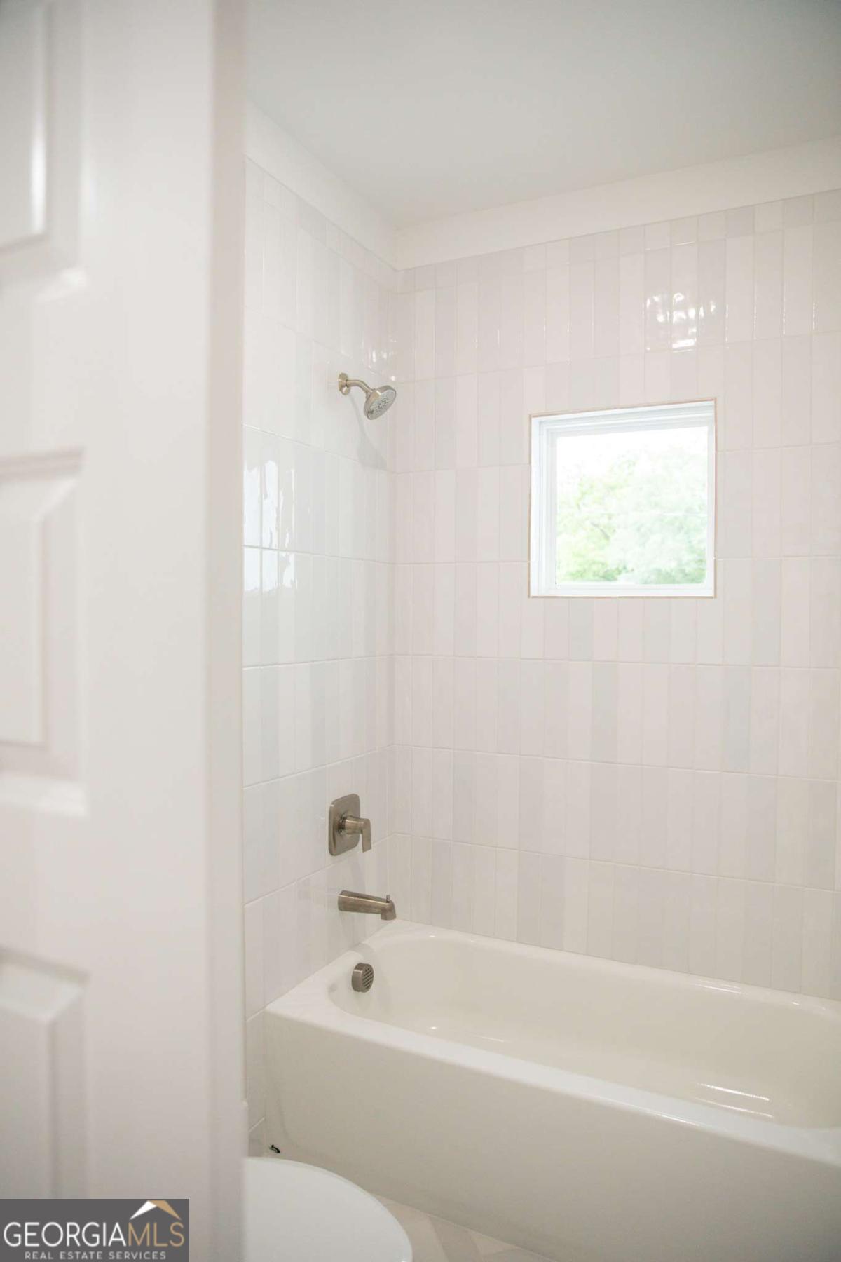 507 Casanova Street SE