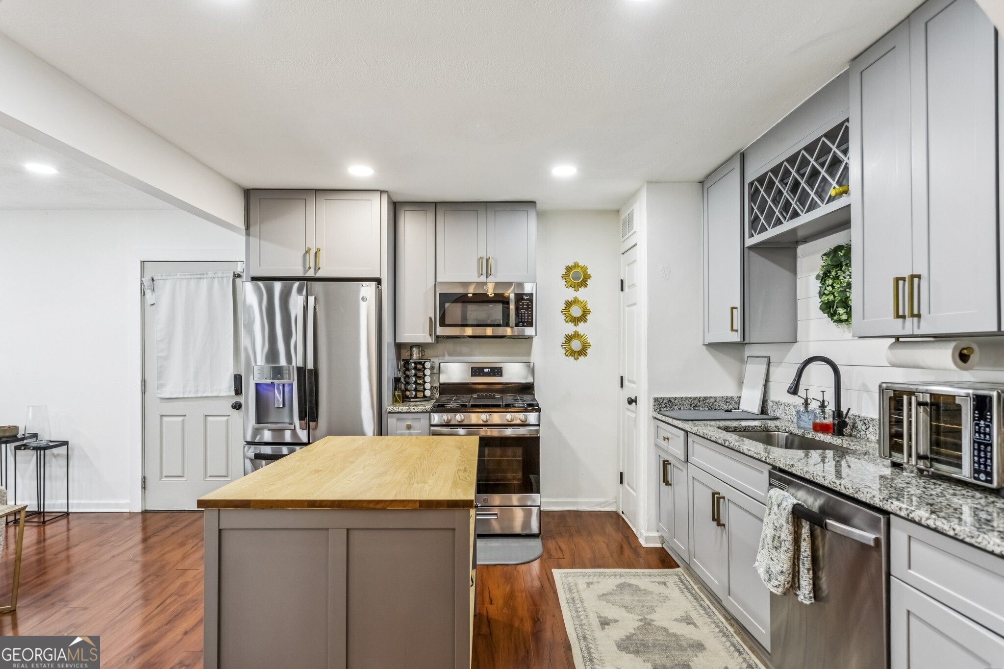 5430 Carol Circle SW