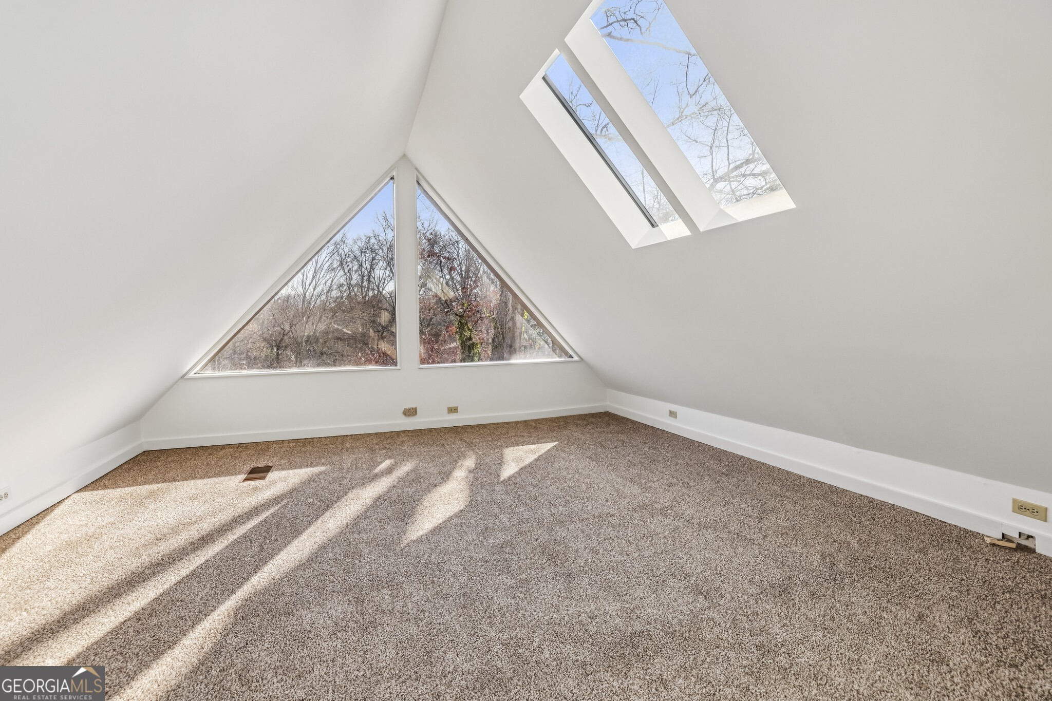 918 Glen Arden Way NE