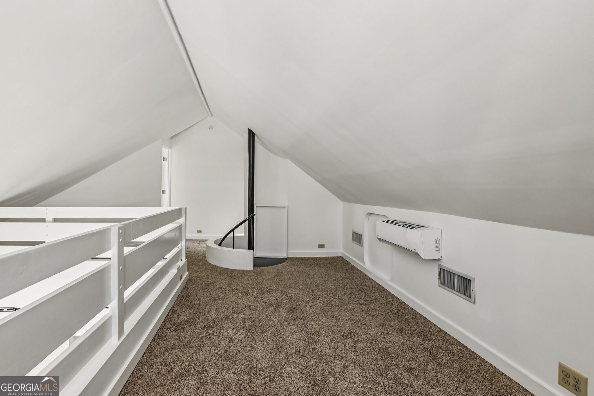 918 Glen Arden Way NE