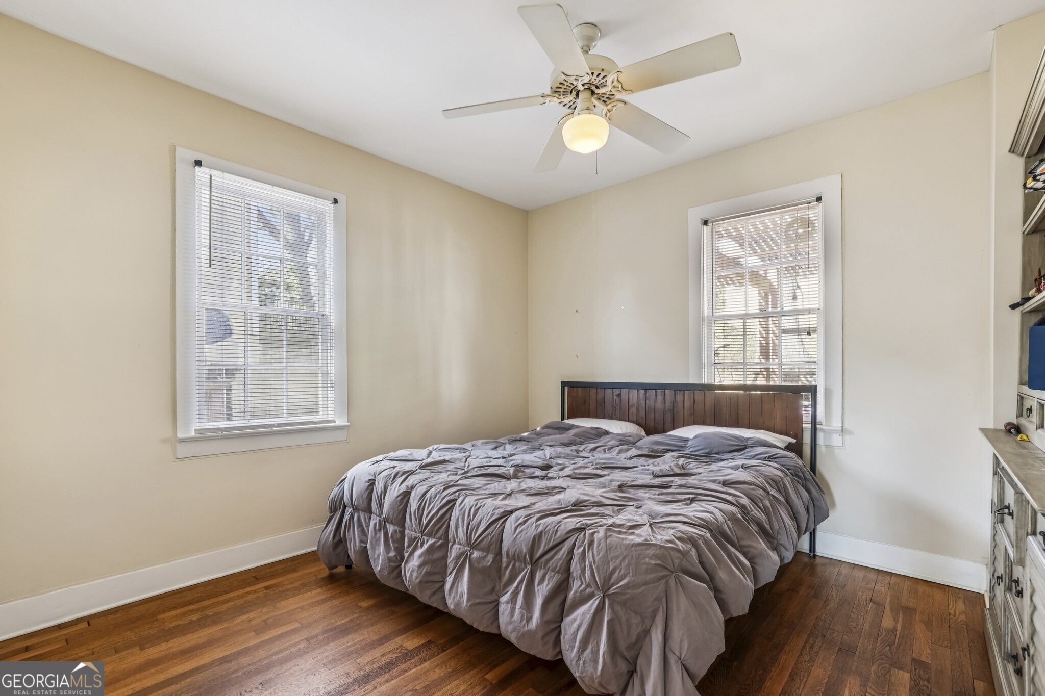 918 Glen Arden Way NE