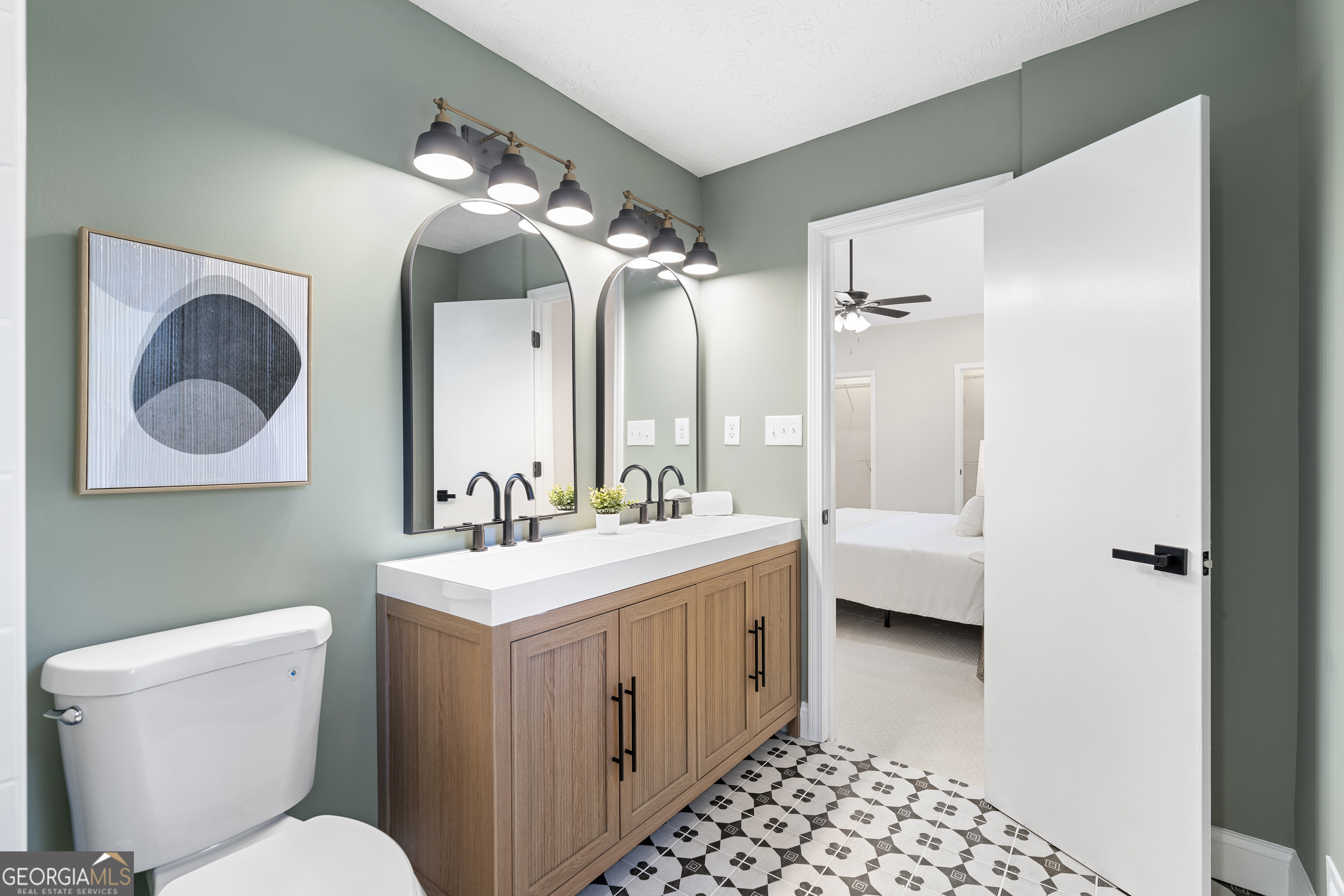 767 Starmist Court NE