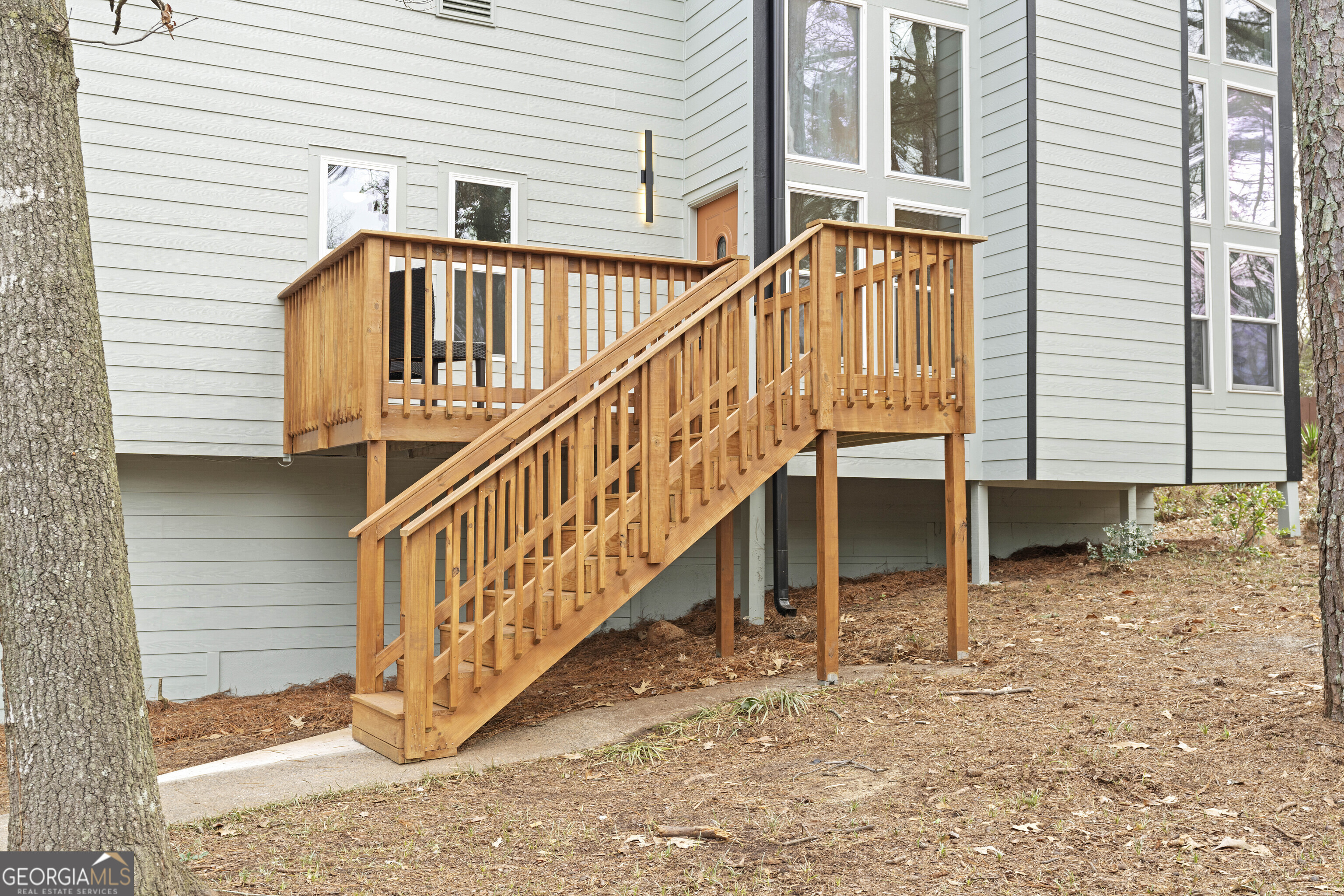 767 Starmist Court NE