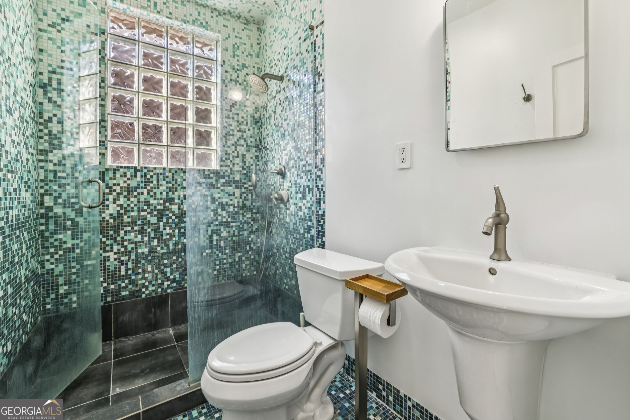 918 Glen Arden Way NE