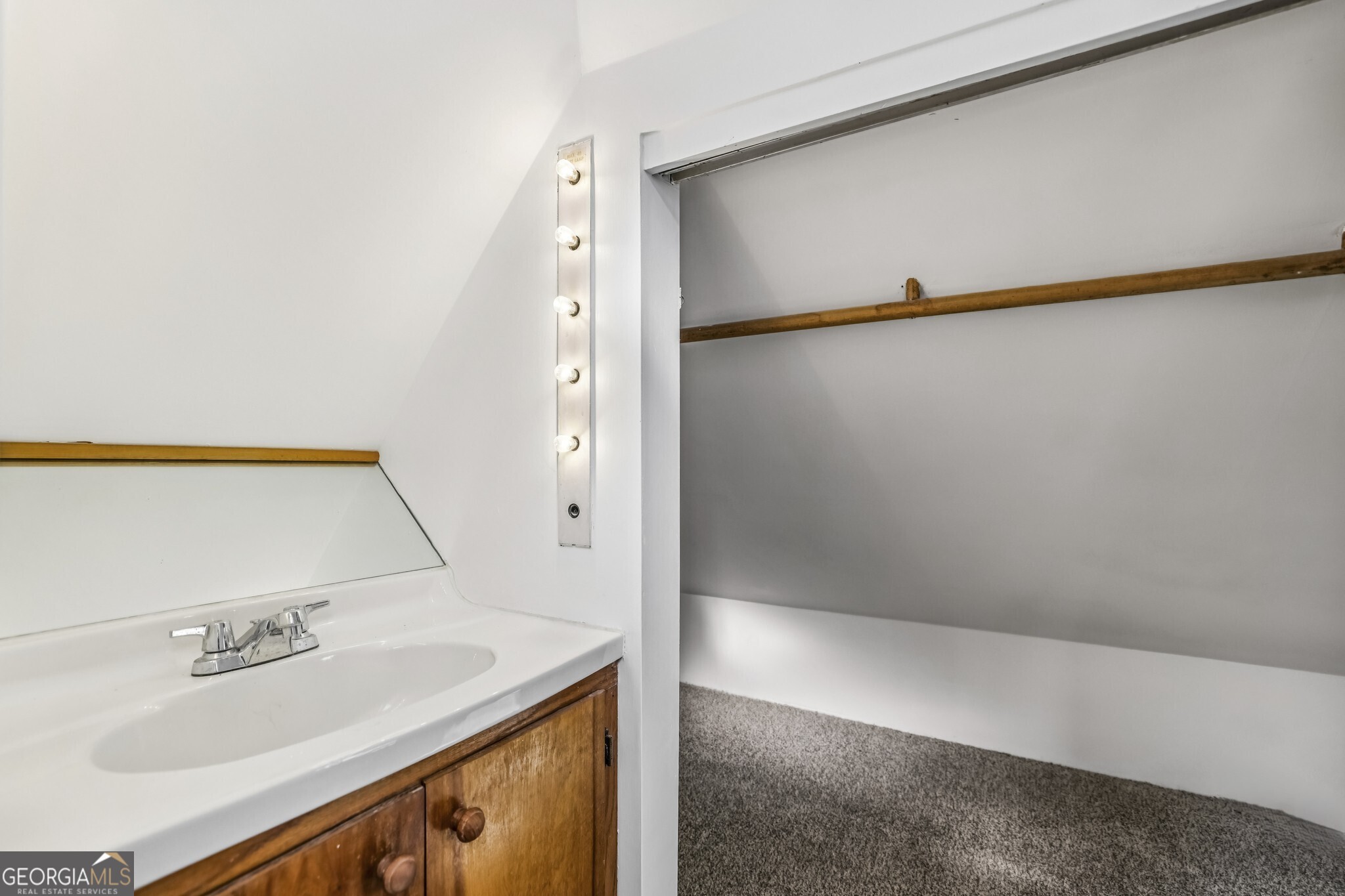 918 Glen Arden Way NE