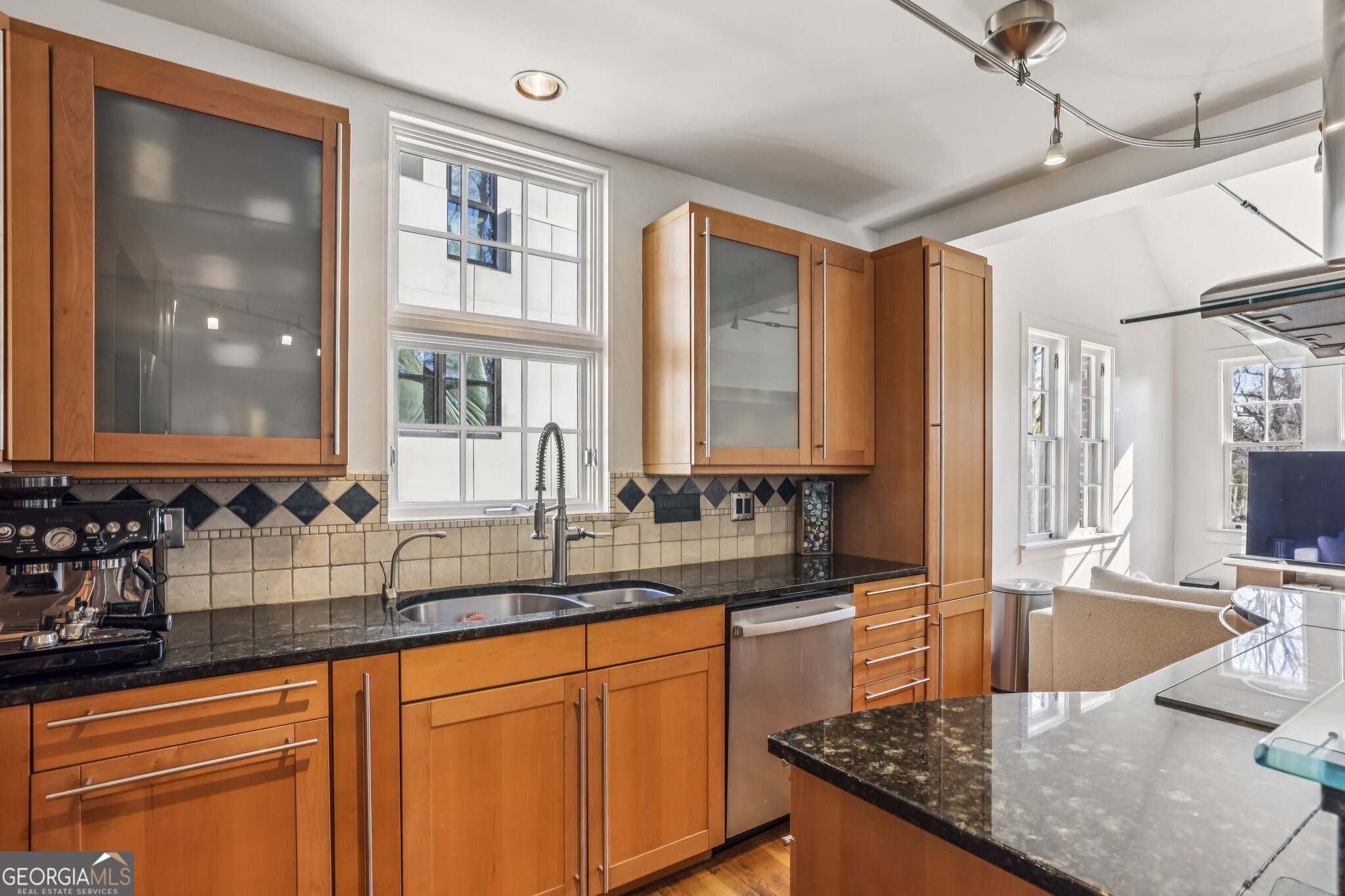 918 Glen Arden Way NE