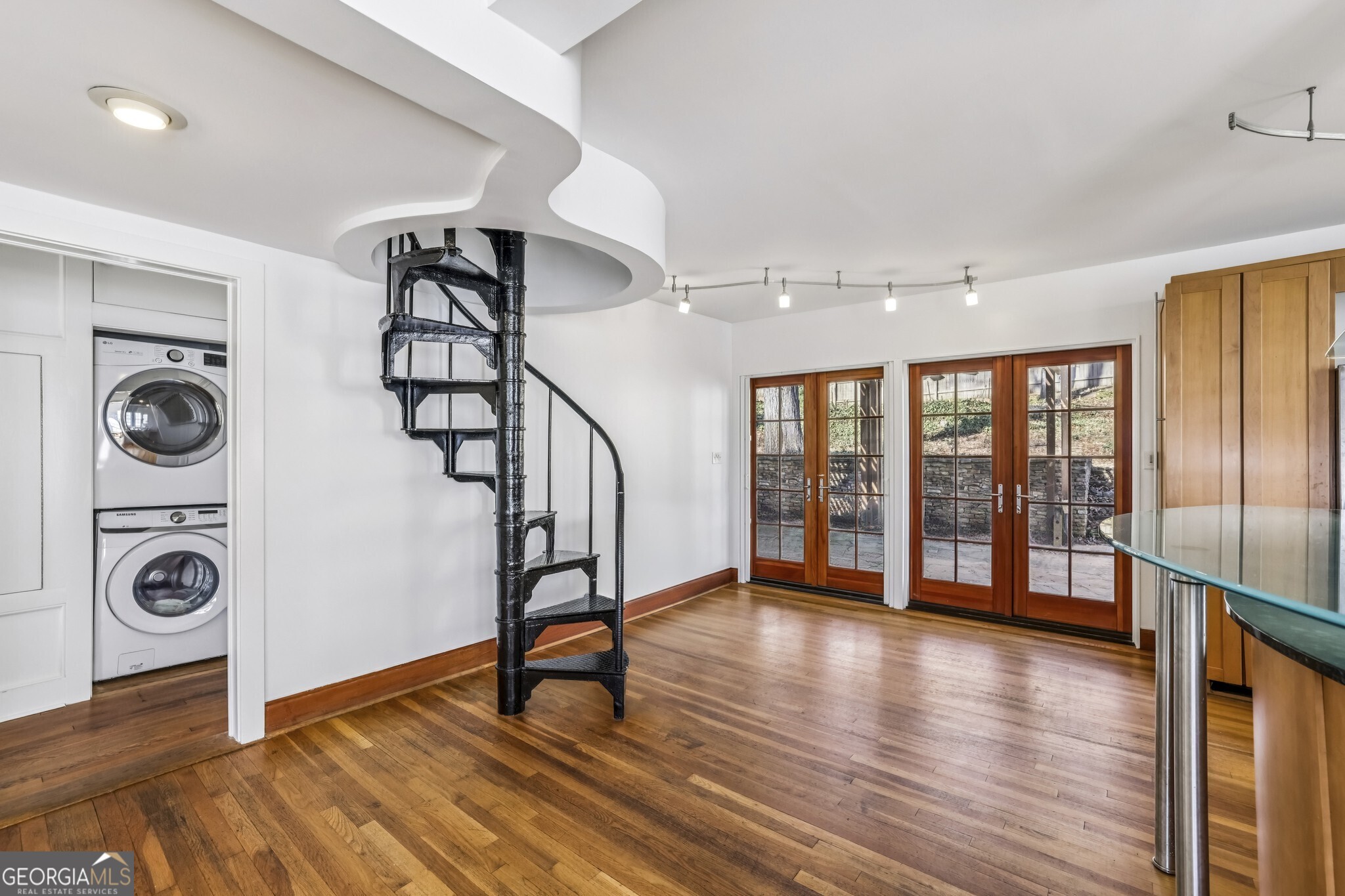 918 Glen Arden Way NE