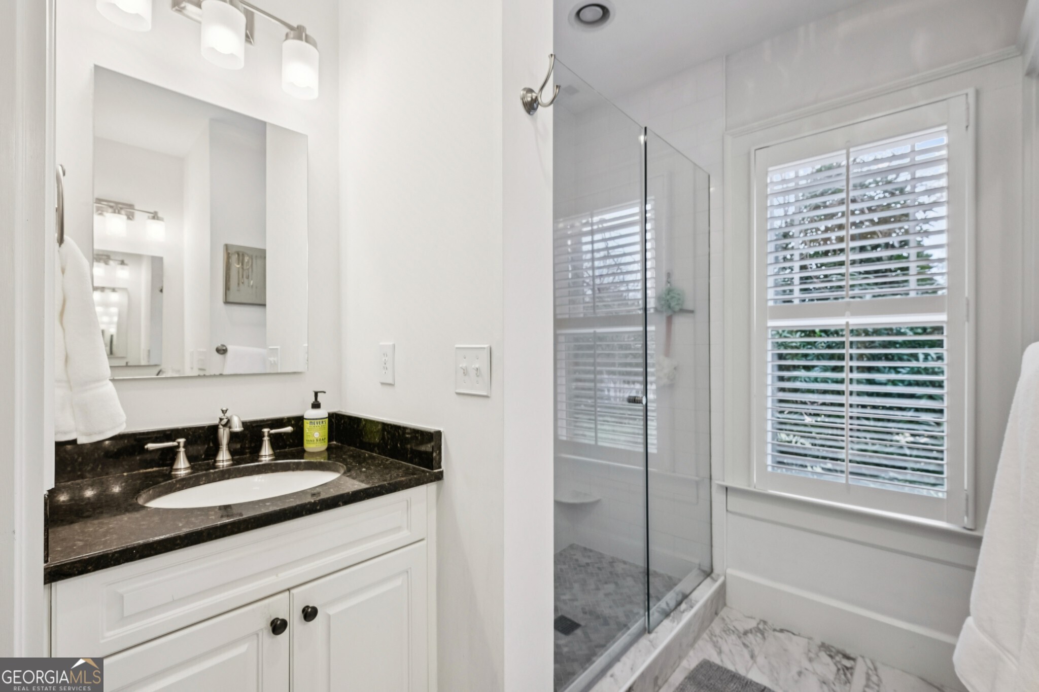 1229 Cameron Court NE