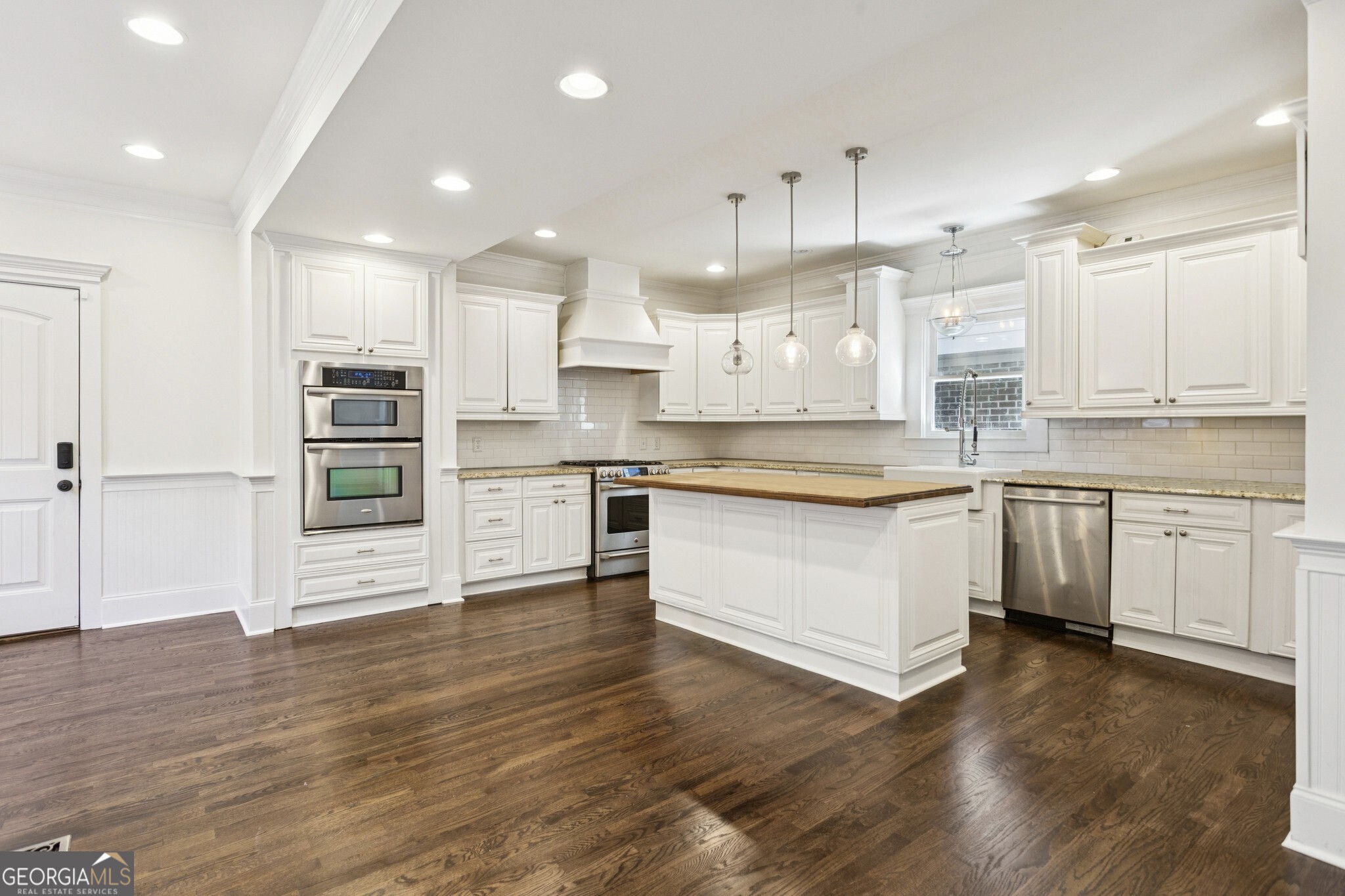 546 Highland Avenue NE