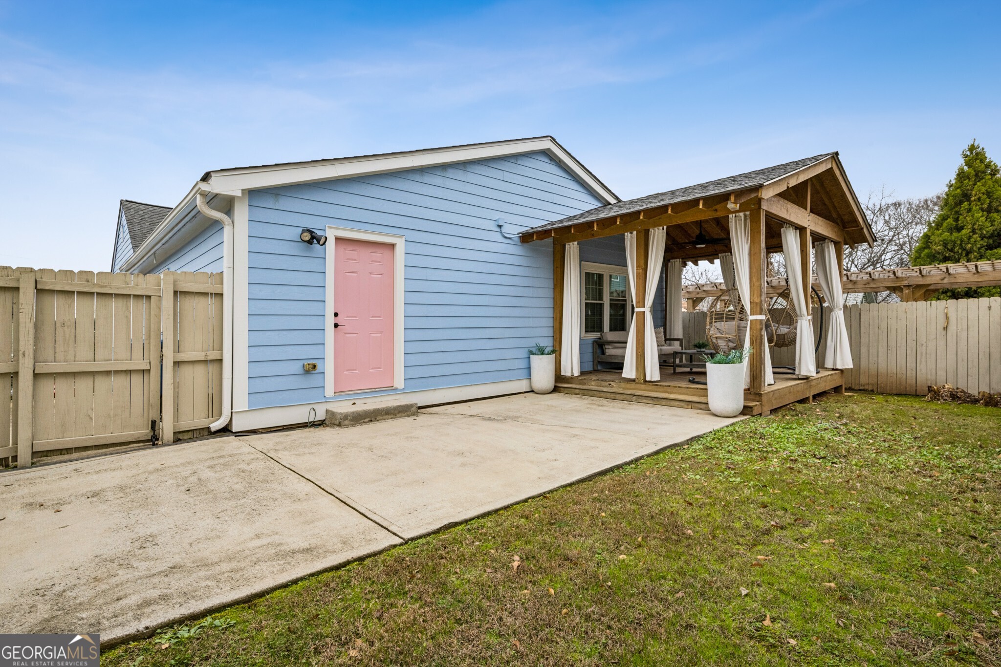 734 Woodson Street SE