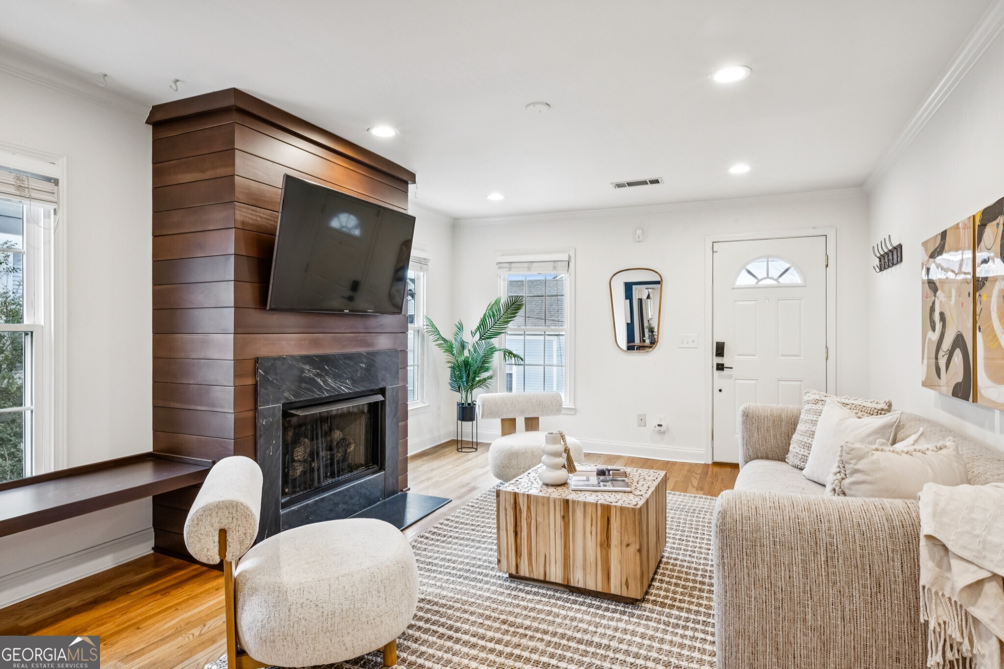 734 Woodson Street SE