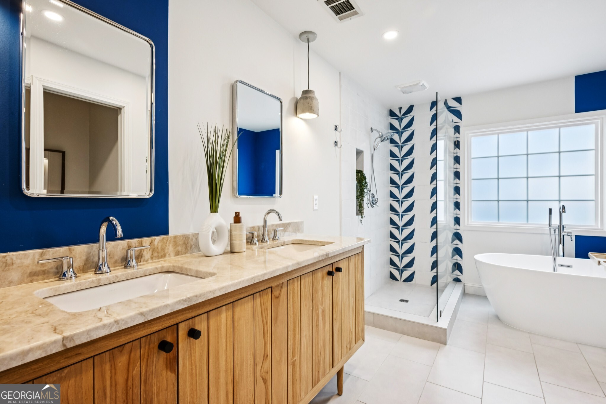 734 Woodson Street SE