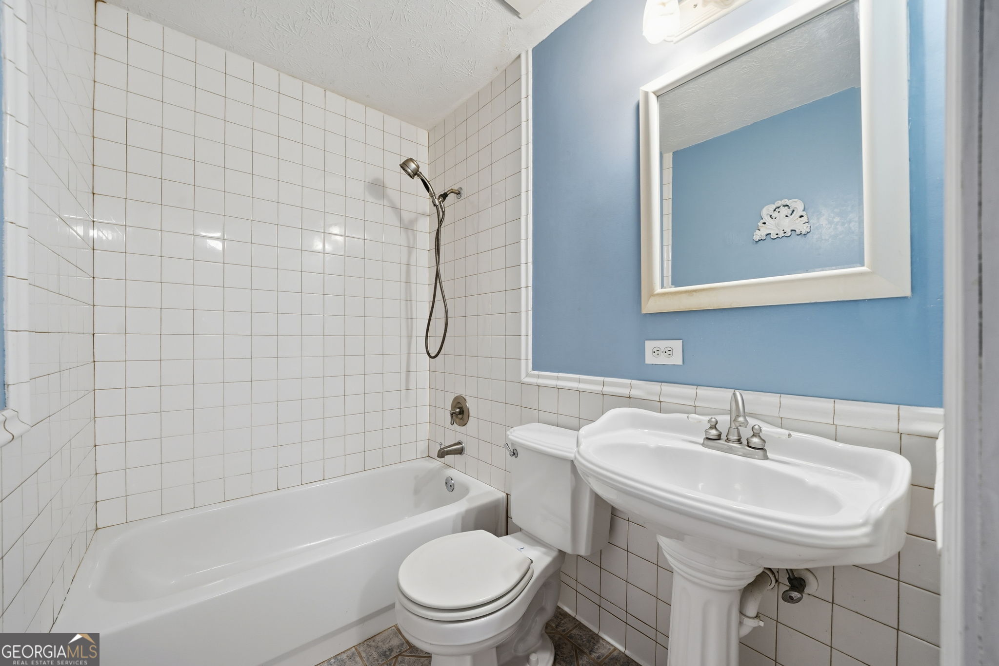 1715 Hidden Hollow Court SW