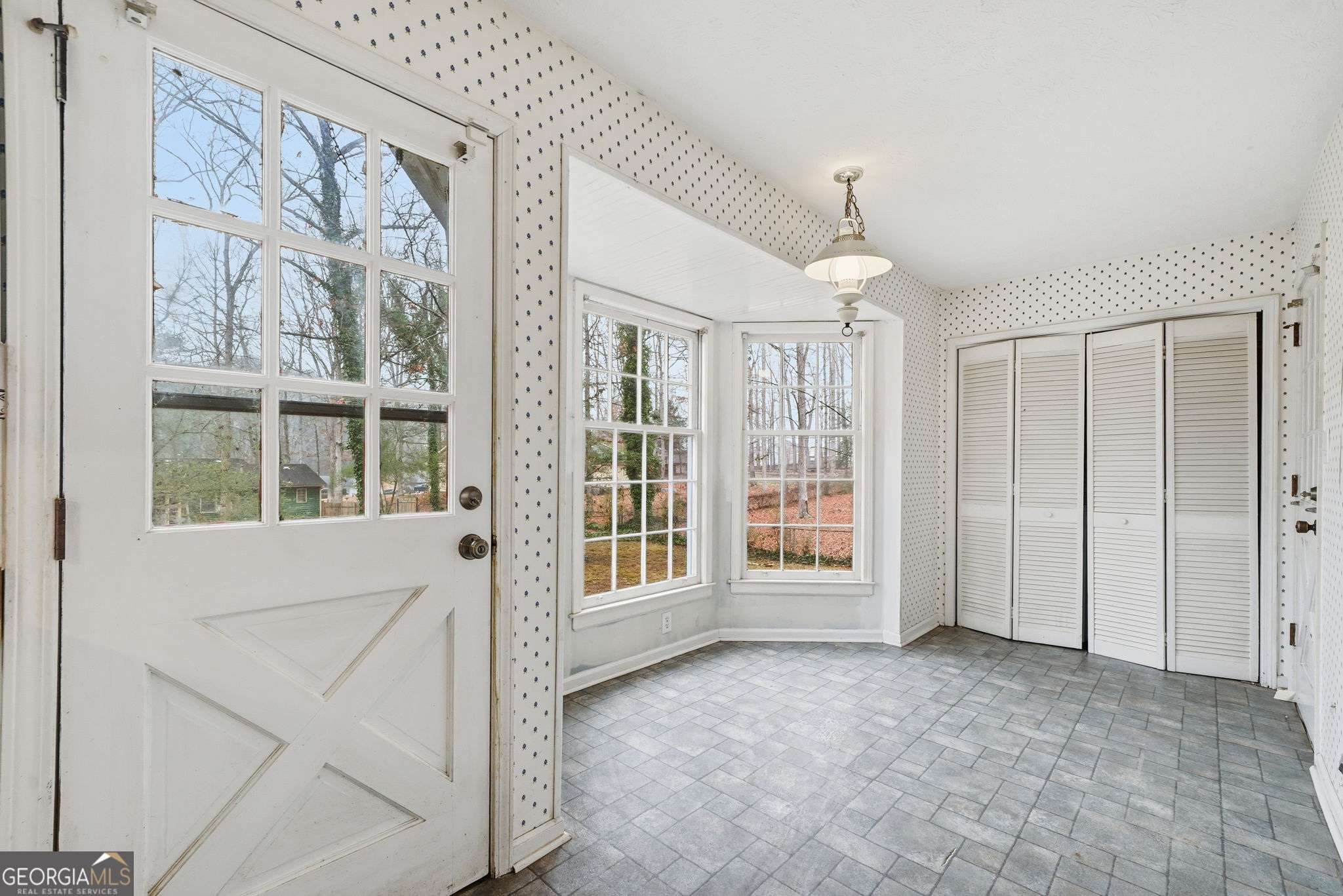 1715 Hidden Hollow Court SW