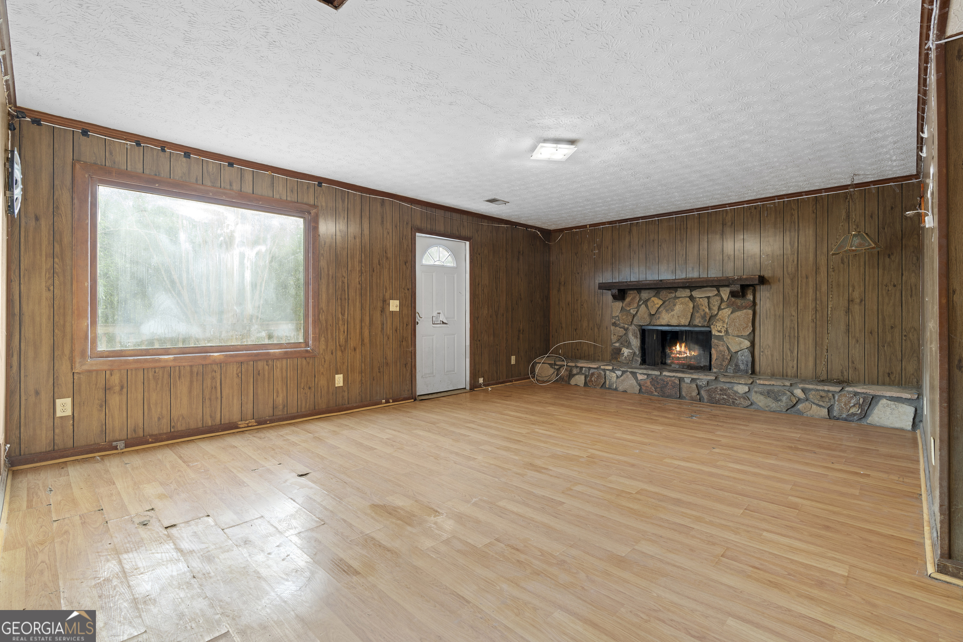 1548 Sprayberry Drive