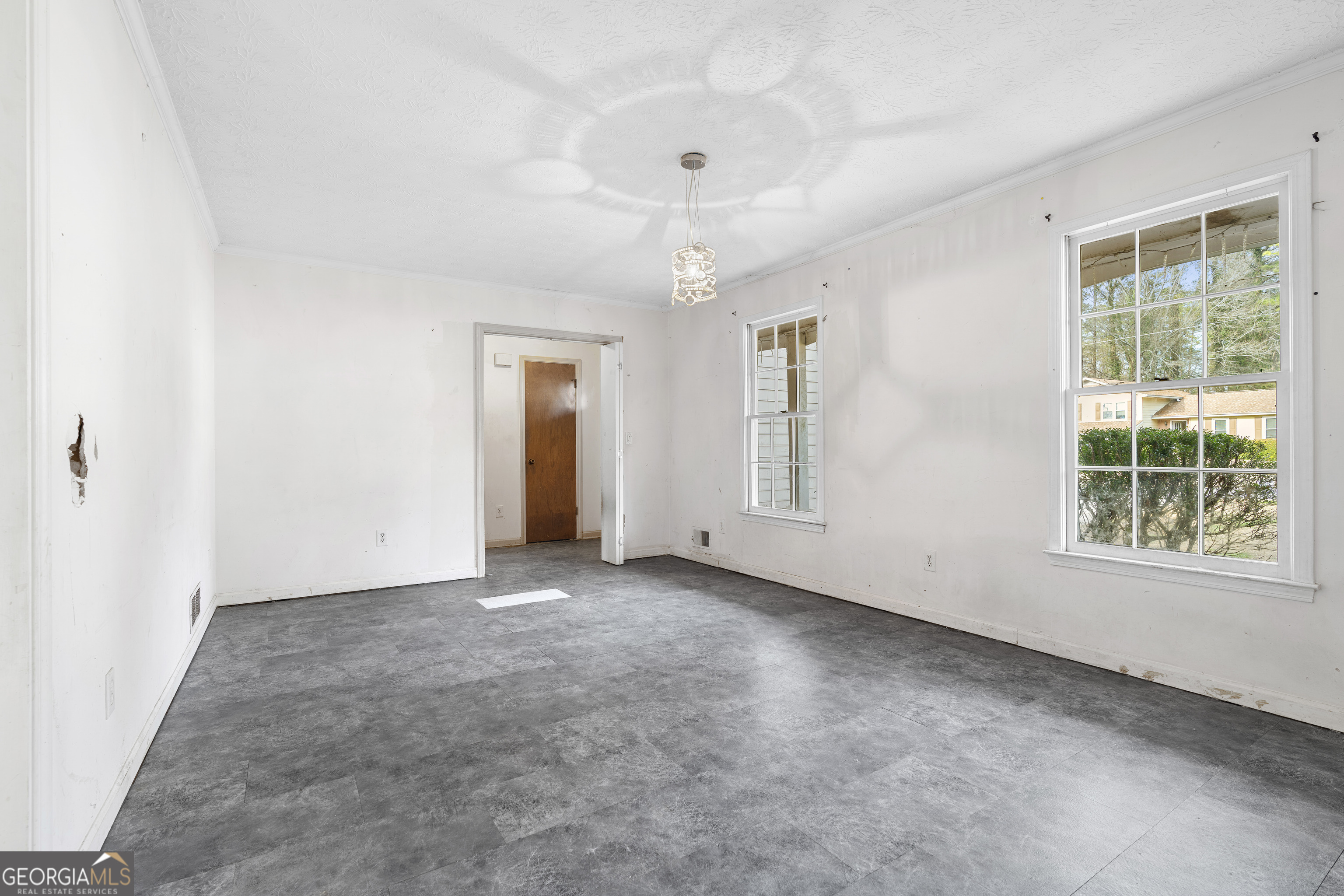 1548 Sprayberry Drive