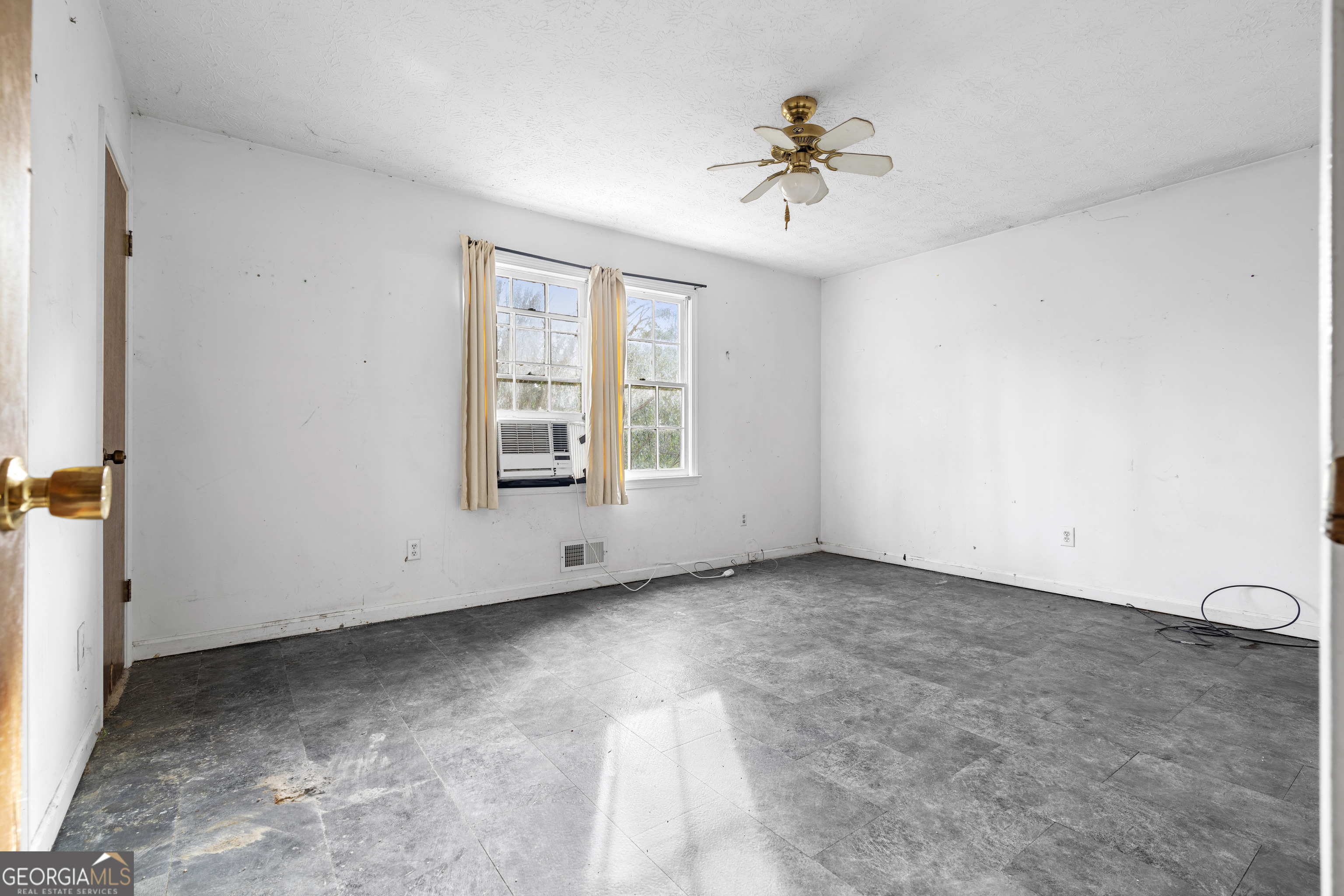 1548 Sprayberry Drive