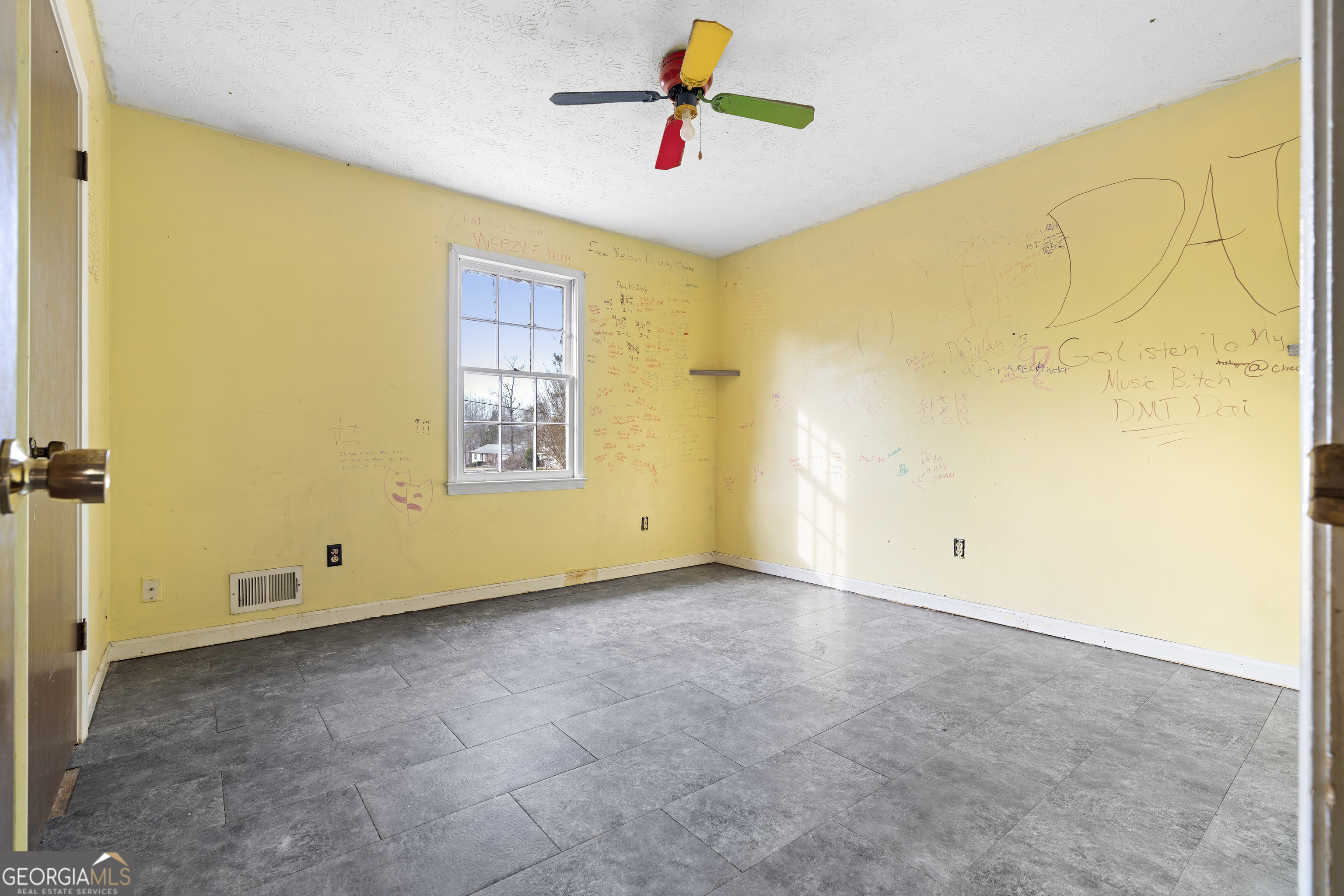 1548 Sprayberry Drive