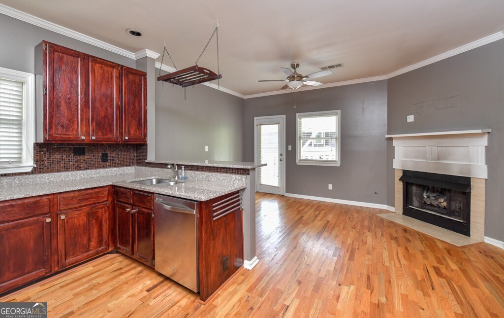 371 Woodward Avenue SE