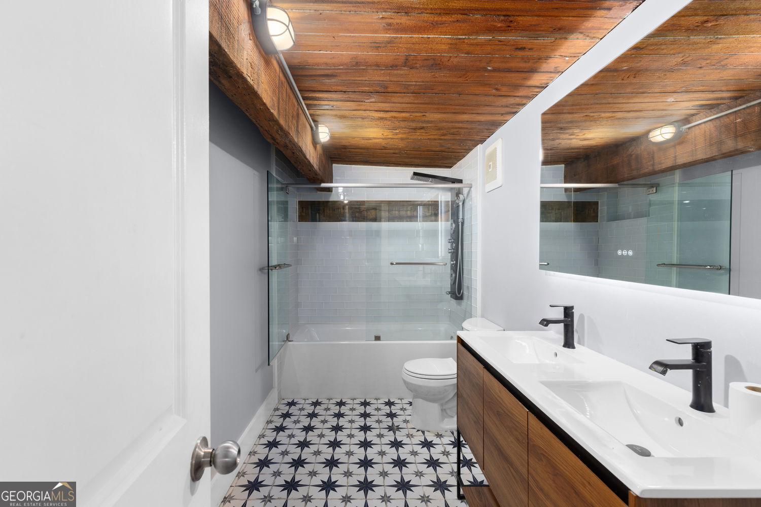 644 Wells Street SW # 16