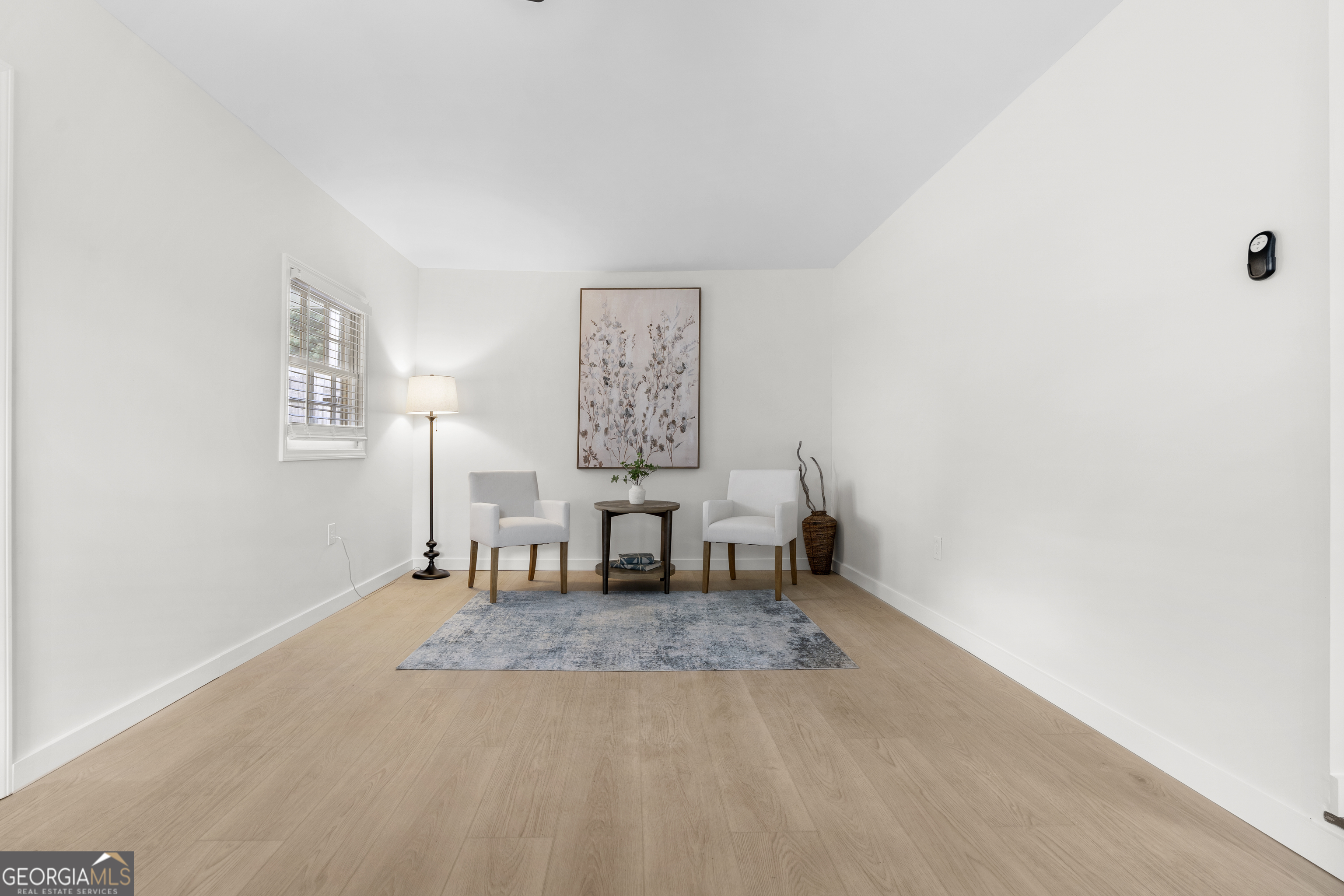 16 Barnesdale Way NE