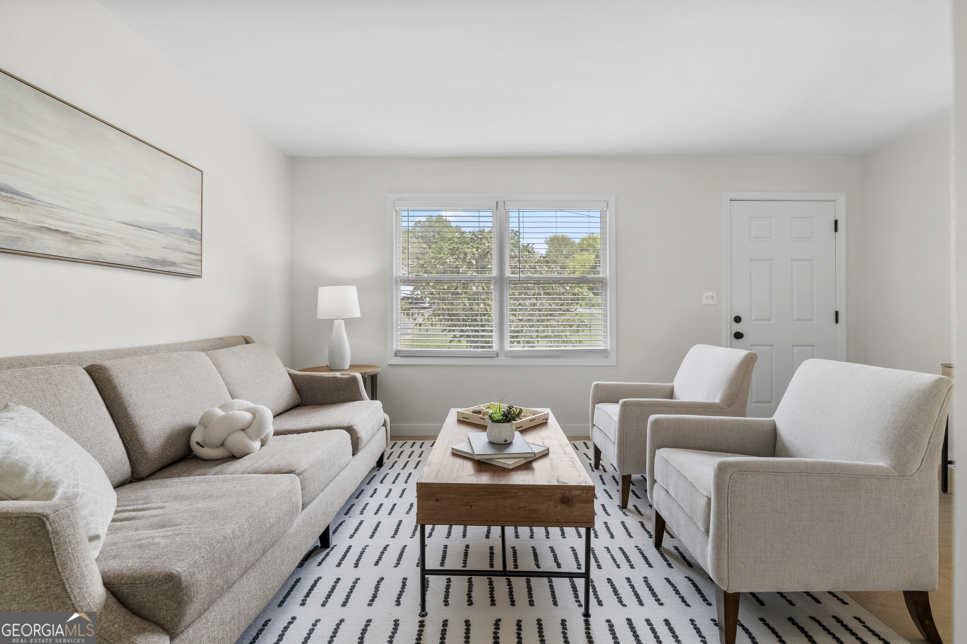 16 Barnesdale Way NE