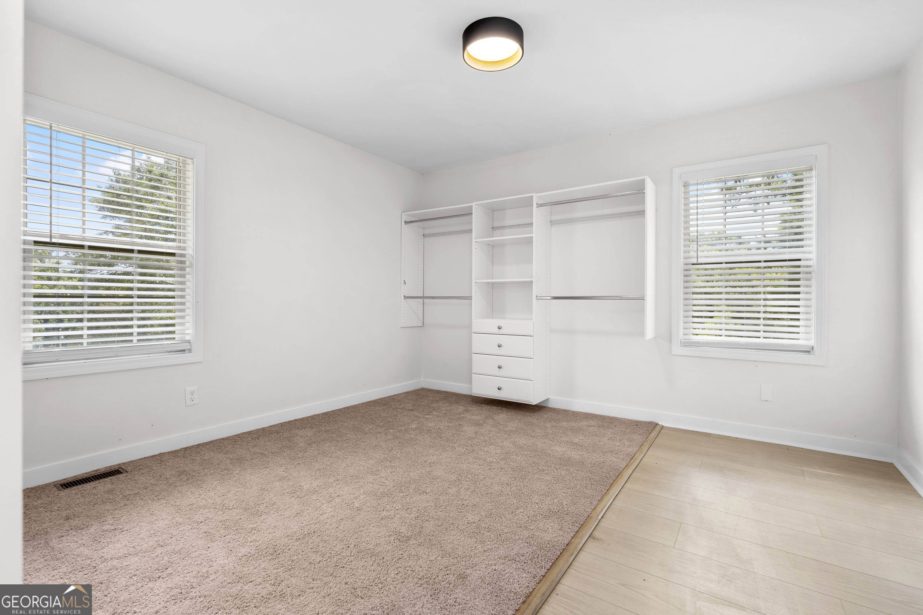 16 Barnesdale Way NE