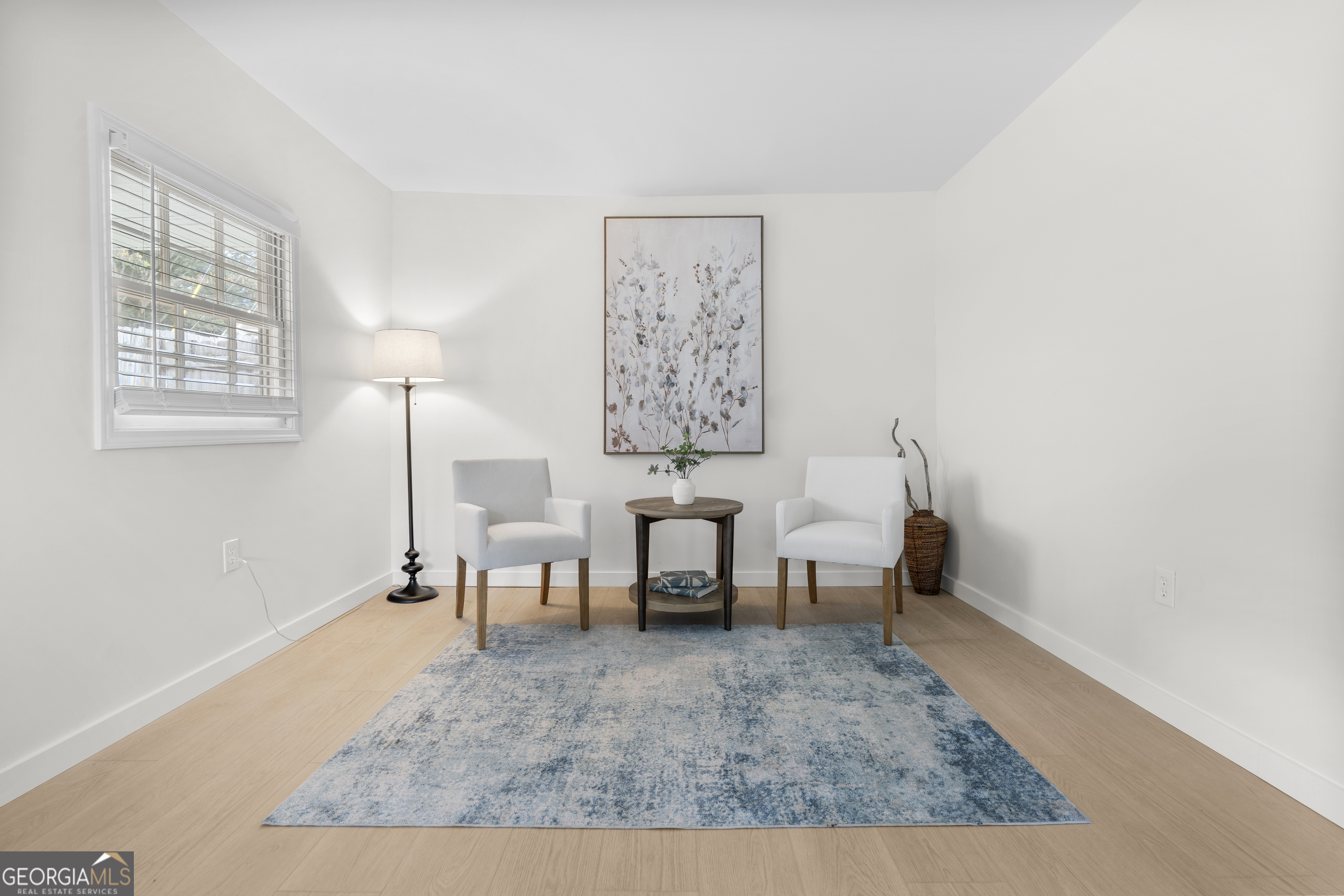 16 Barnesdale Way NE