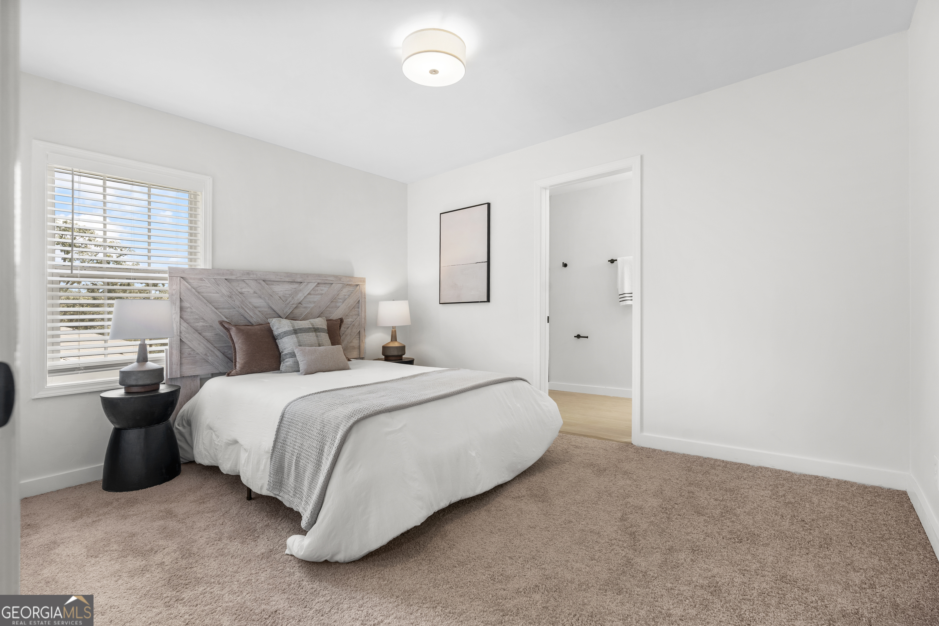 16 Barnesdale Way NE