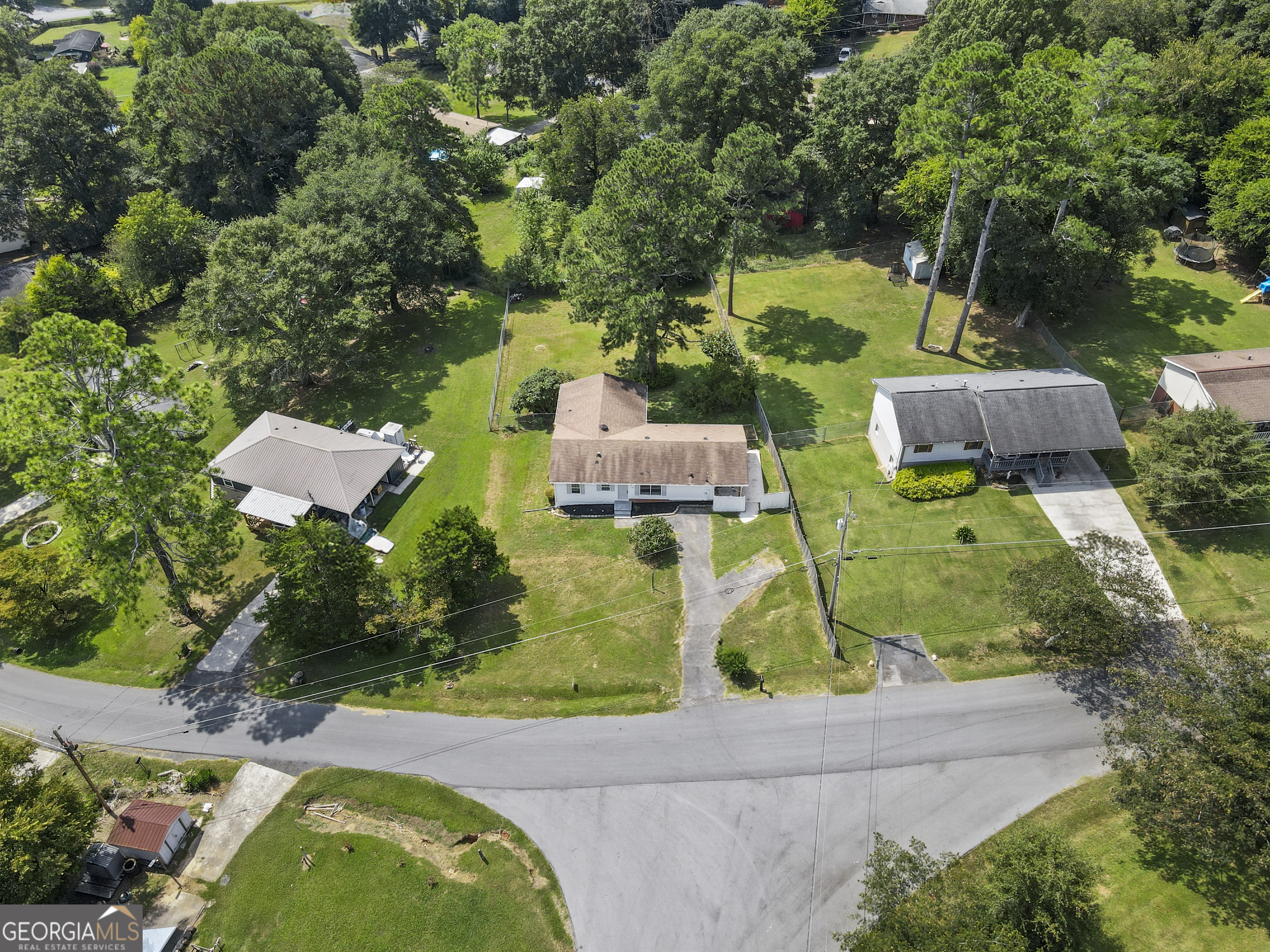 16 Barnesdale Way NE