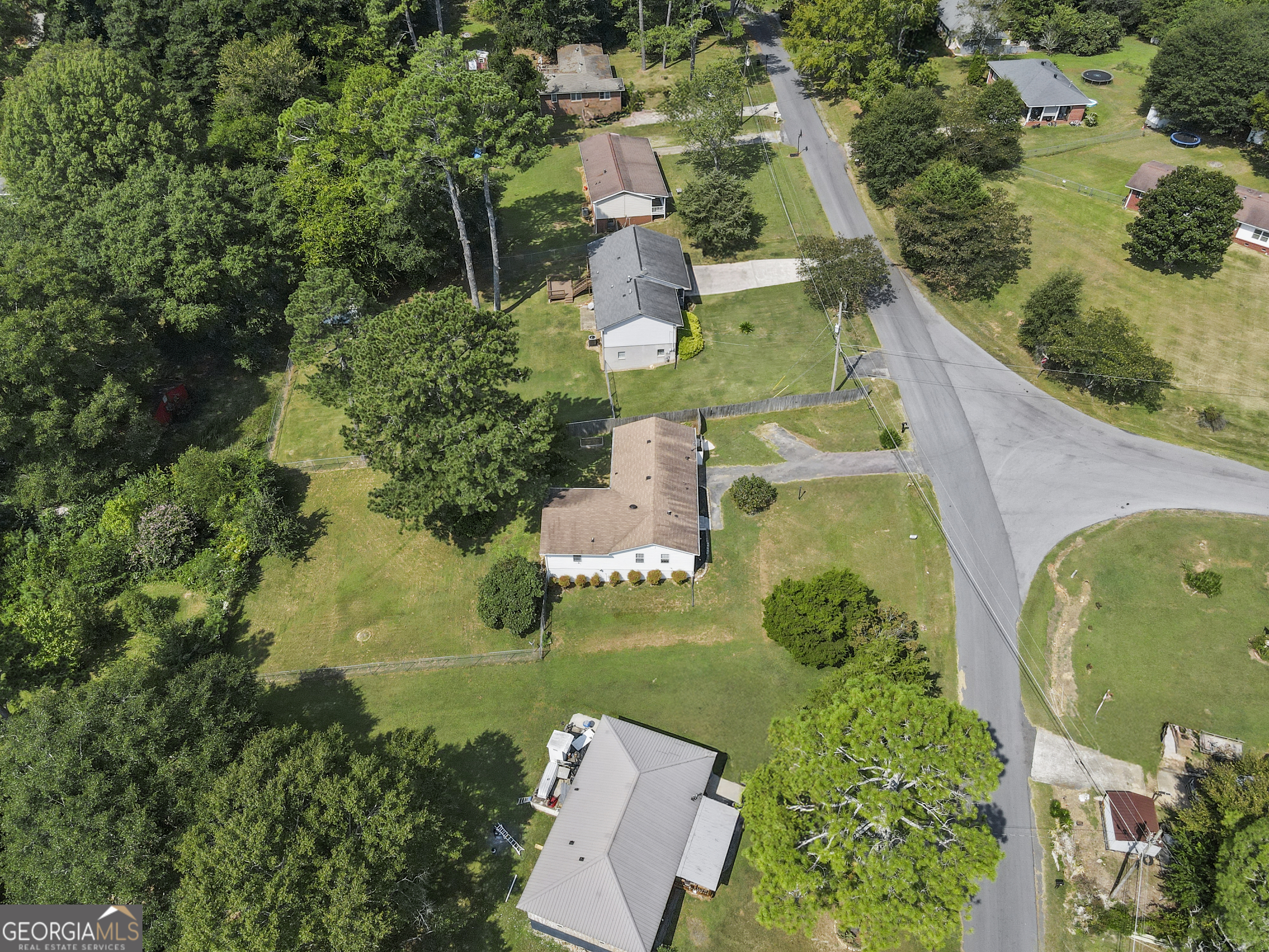 16 Barnesdale Way NE