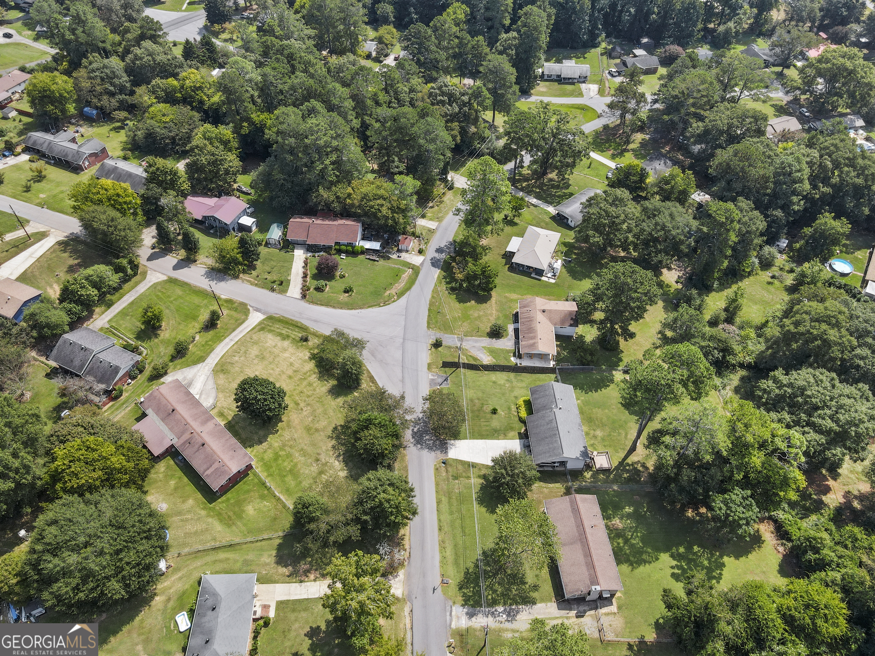 16 Barnesdale Way NE