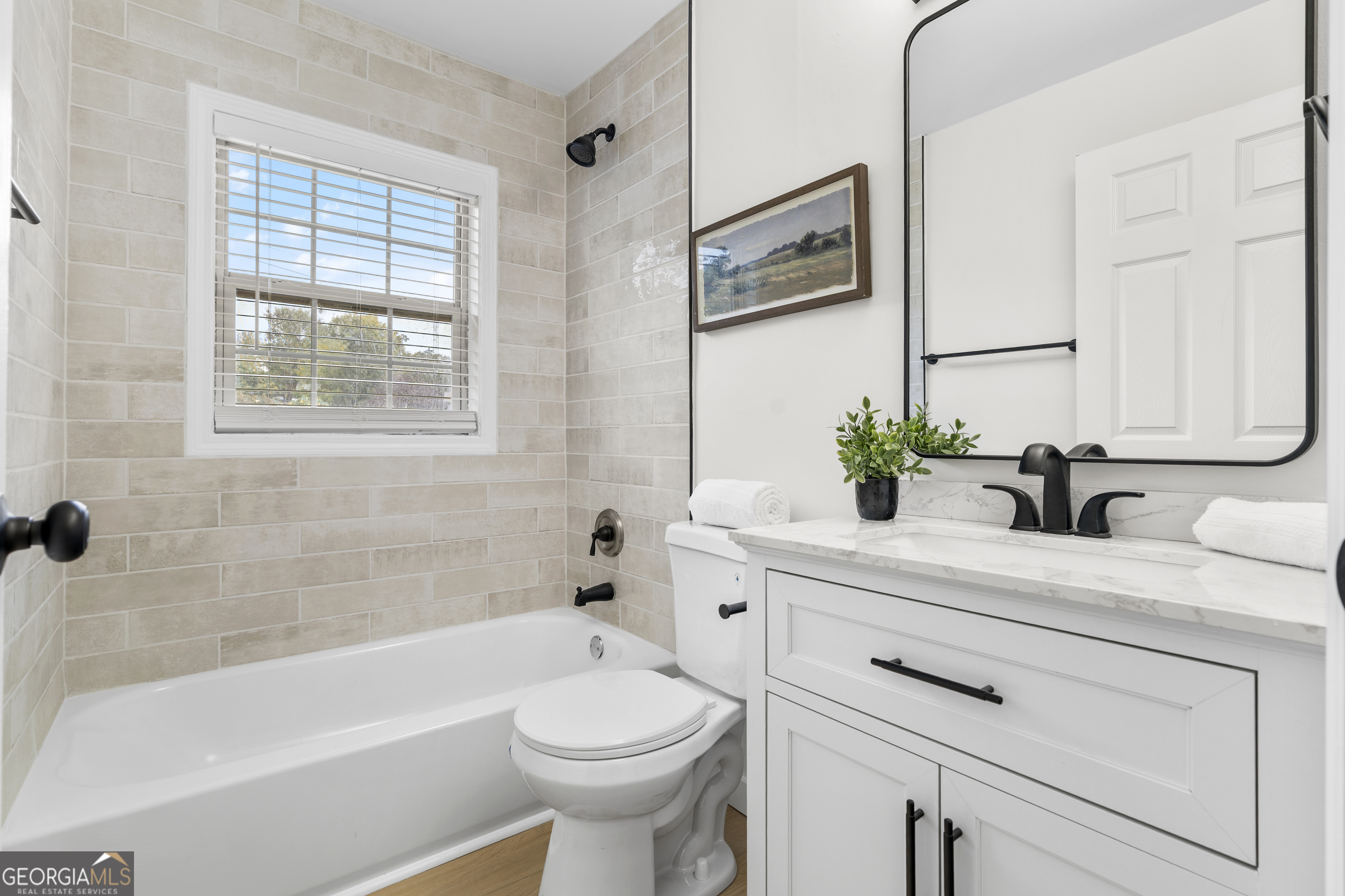 16 Barnesdale Way NE