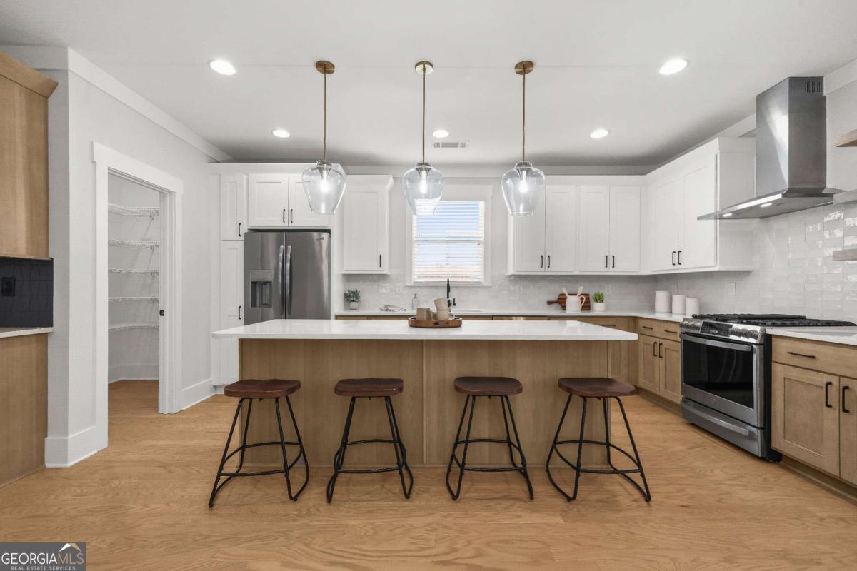 507 Casanova Street SE