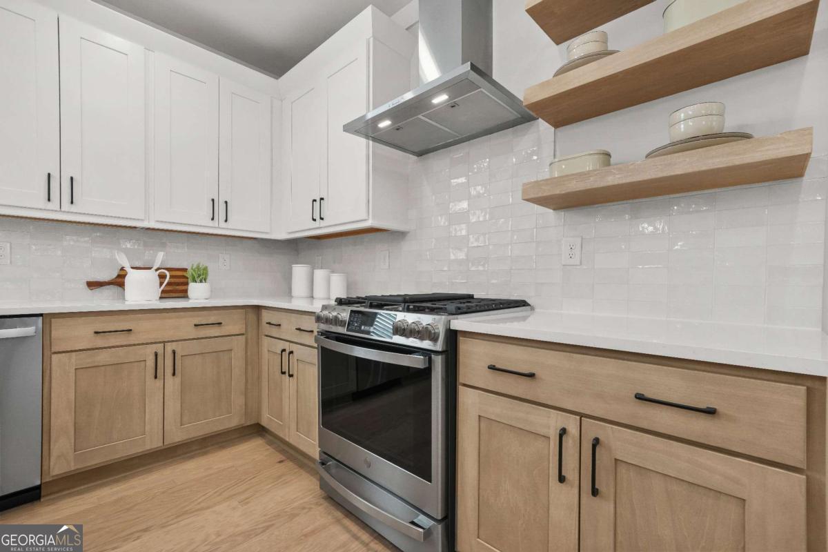 507 Casanova Street SE