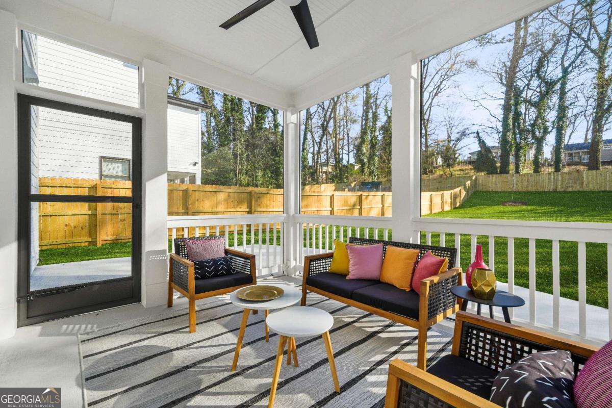 507 Casanova Street SE