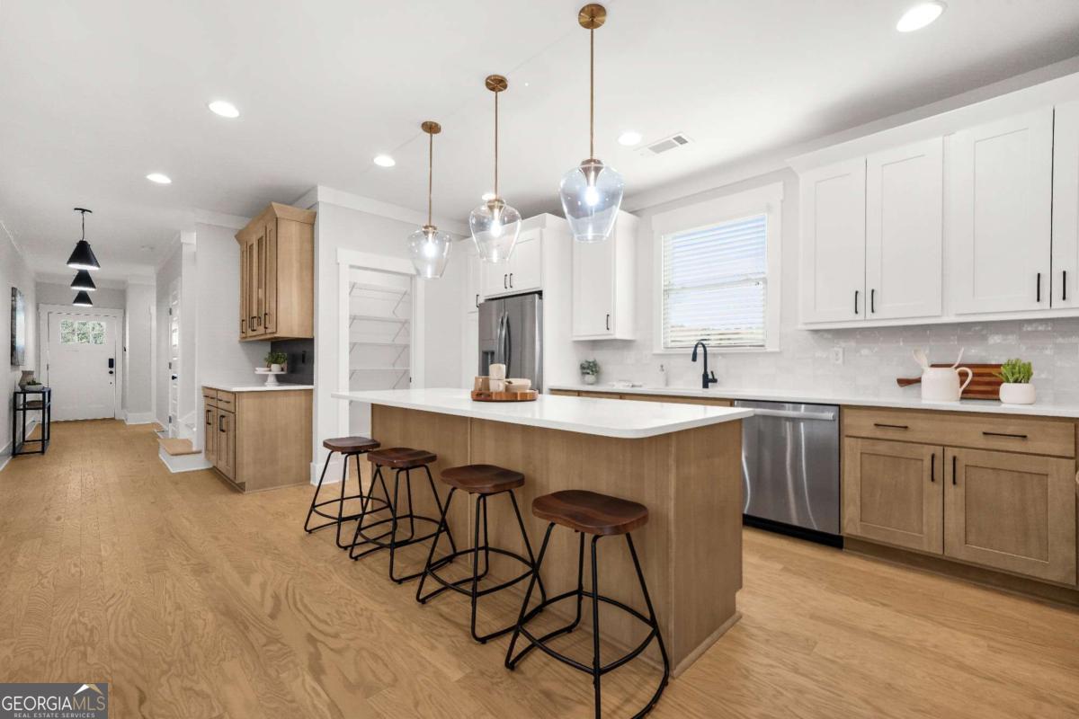 507 Casanova Street SE