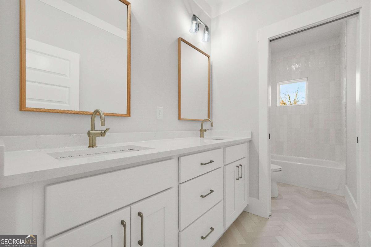 507 Casanova Street SE