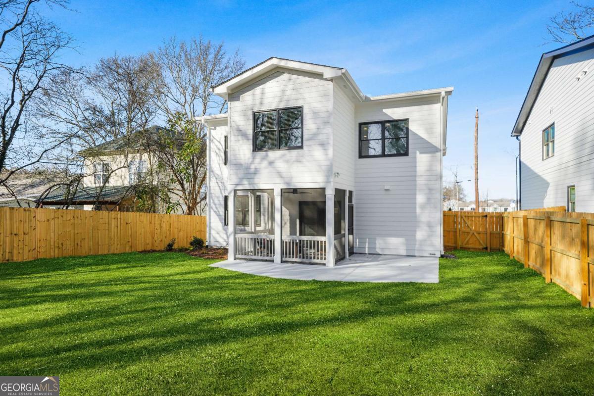 507 Casanova Street SE