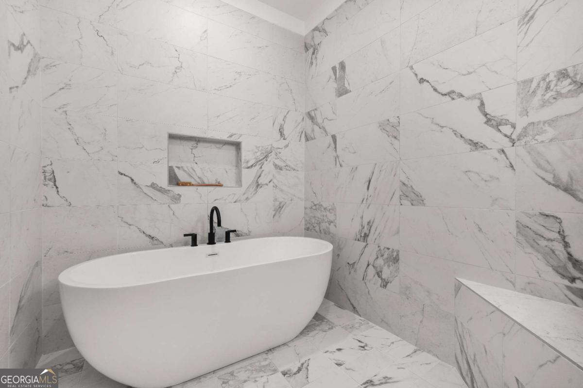 507 Casanova Street SE