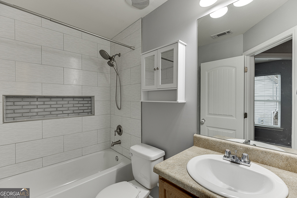 1807 Brookside Lay Circle