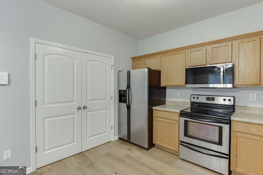 1807 Brookside Lay Circle