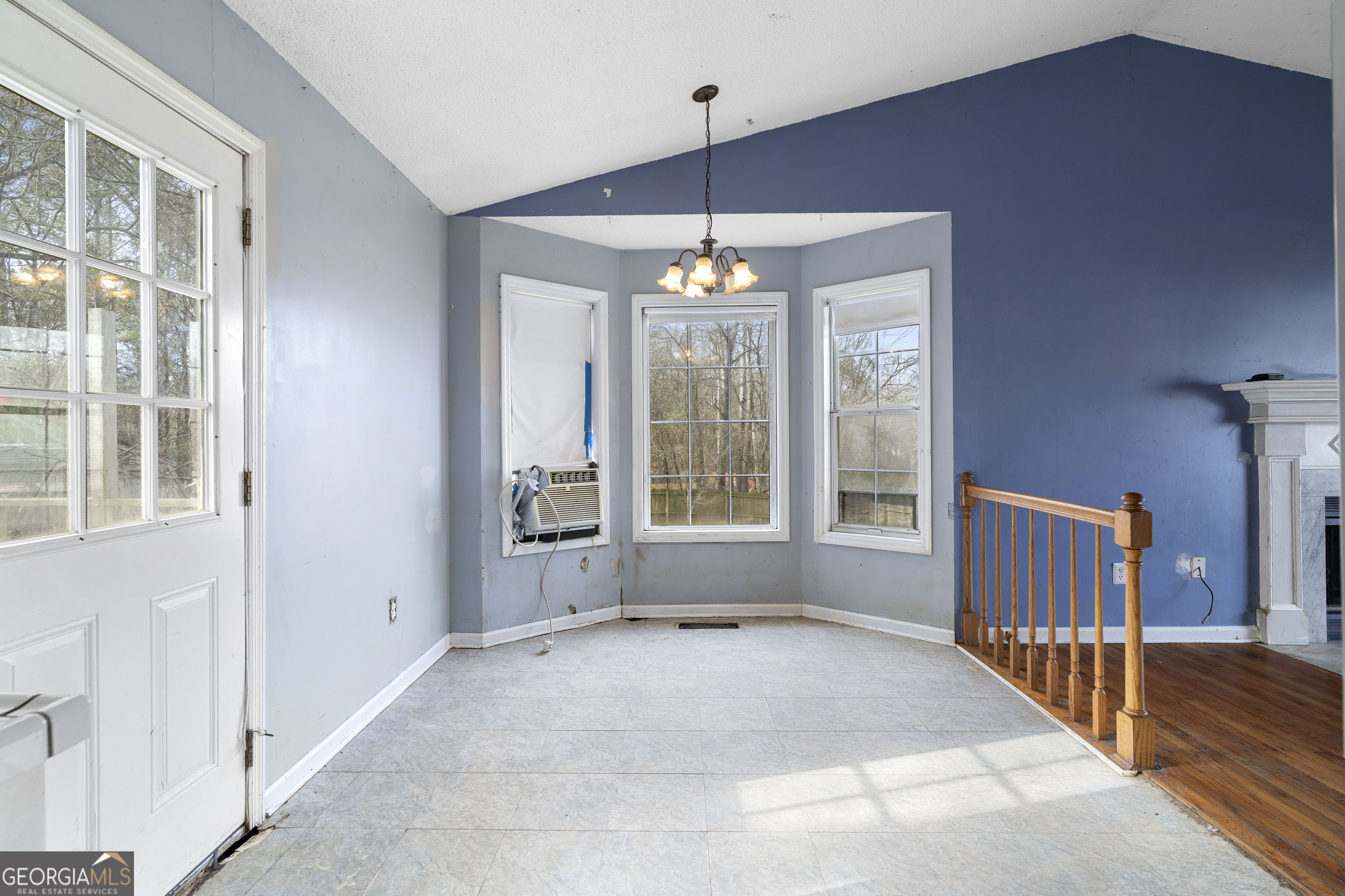 12 Creek Bend Court SW