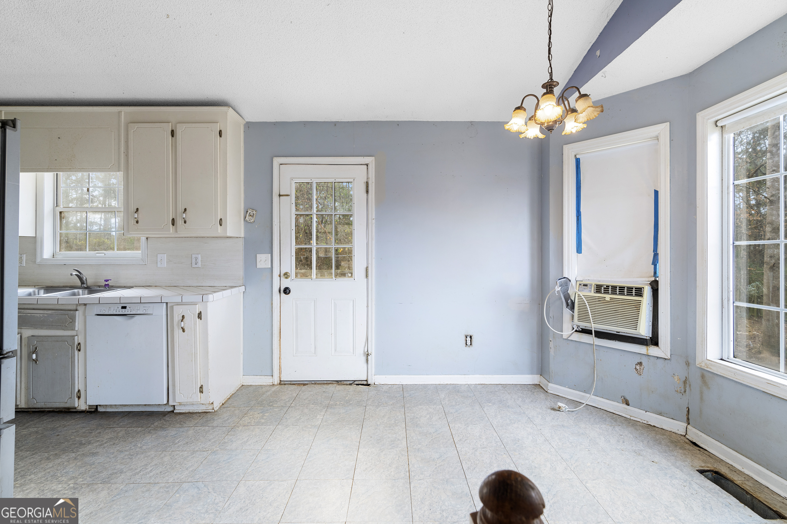 12 Creek Bend Court SW