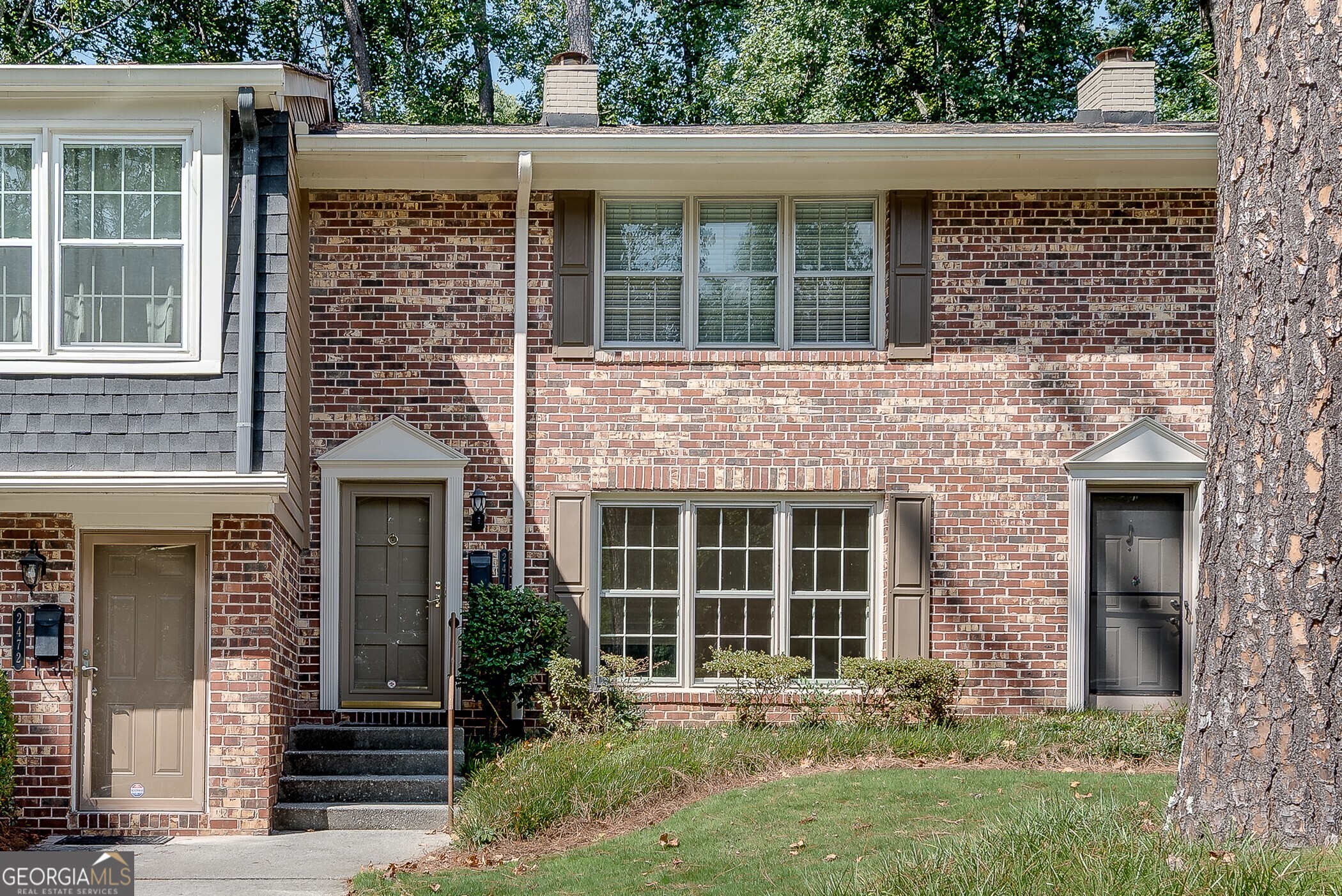 2474 Northlake Court
