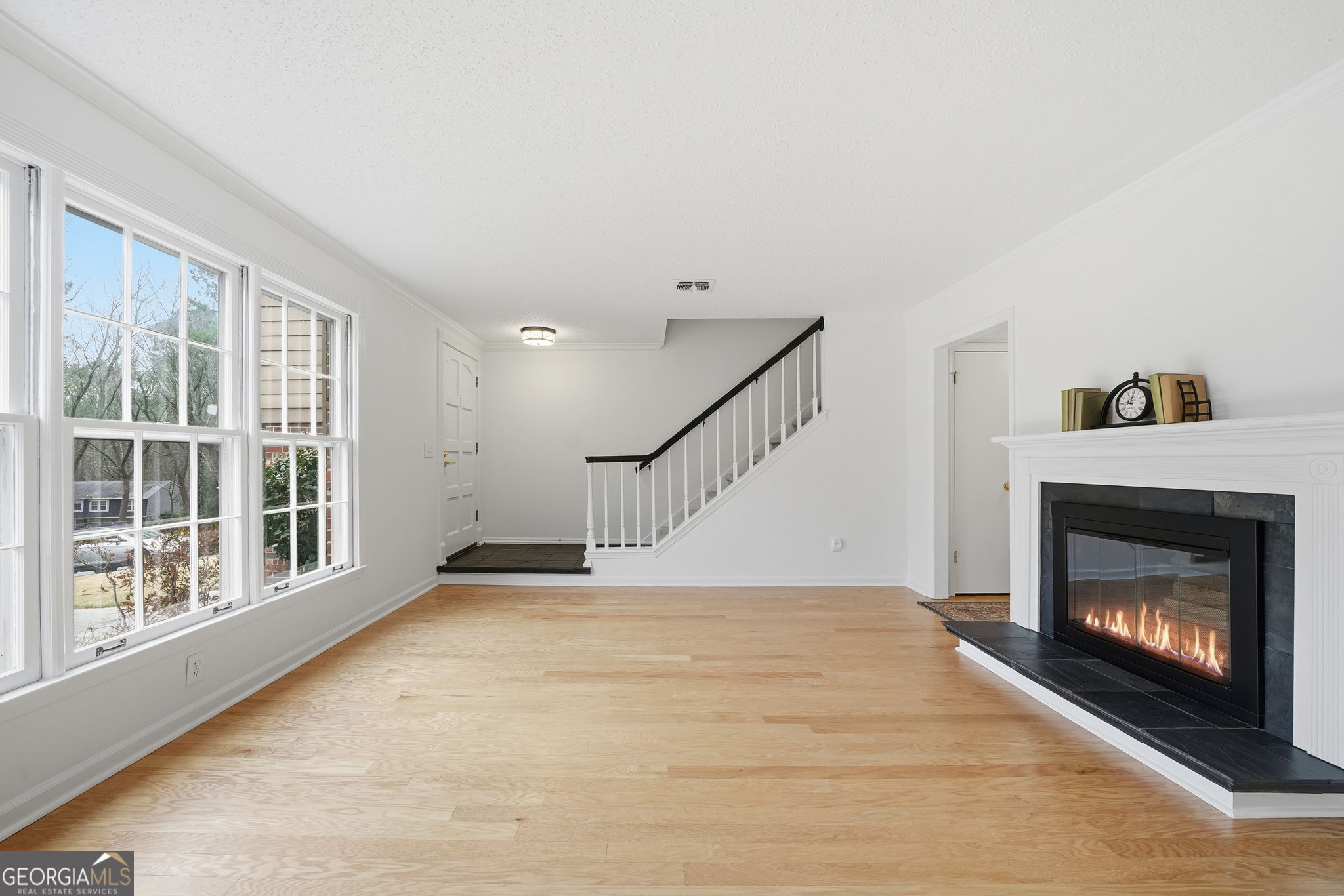 2474 Northlake Court