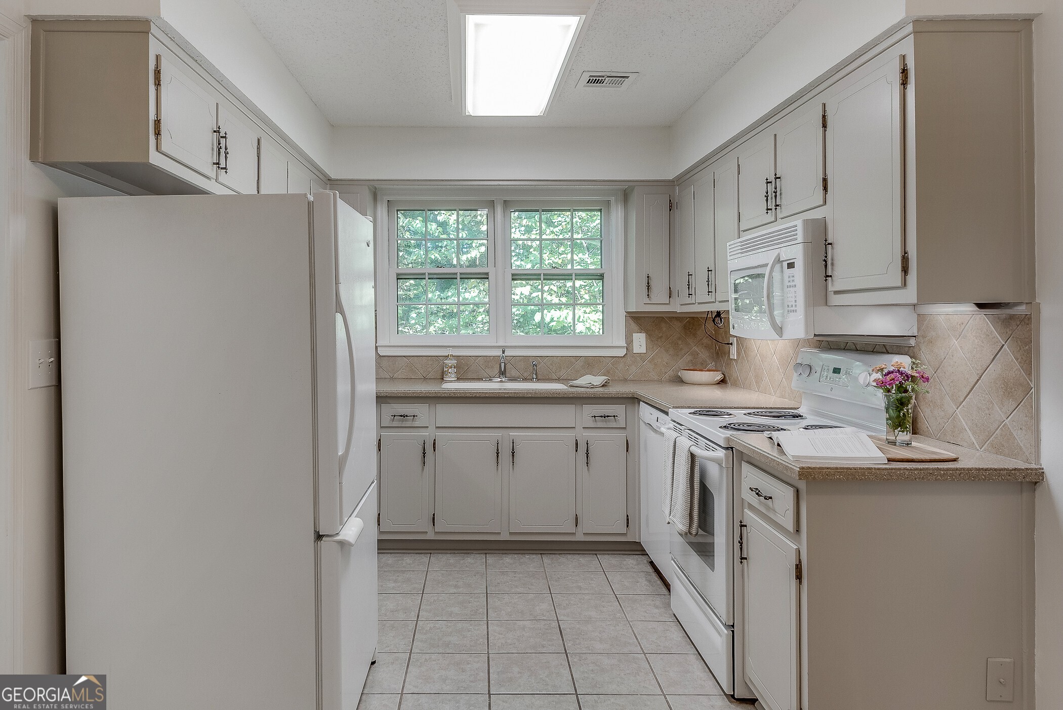 2474 Northlake Court