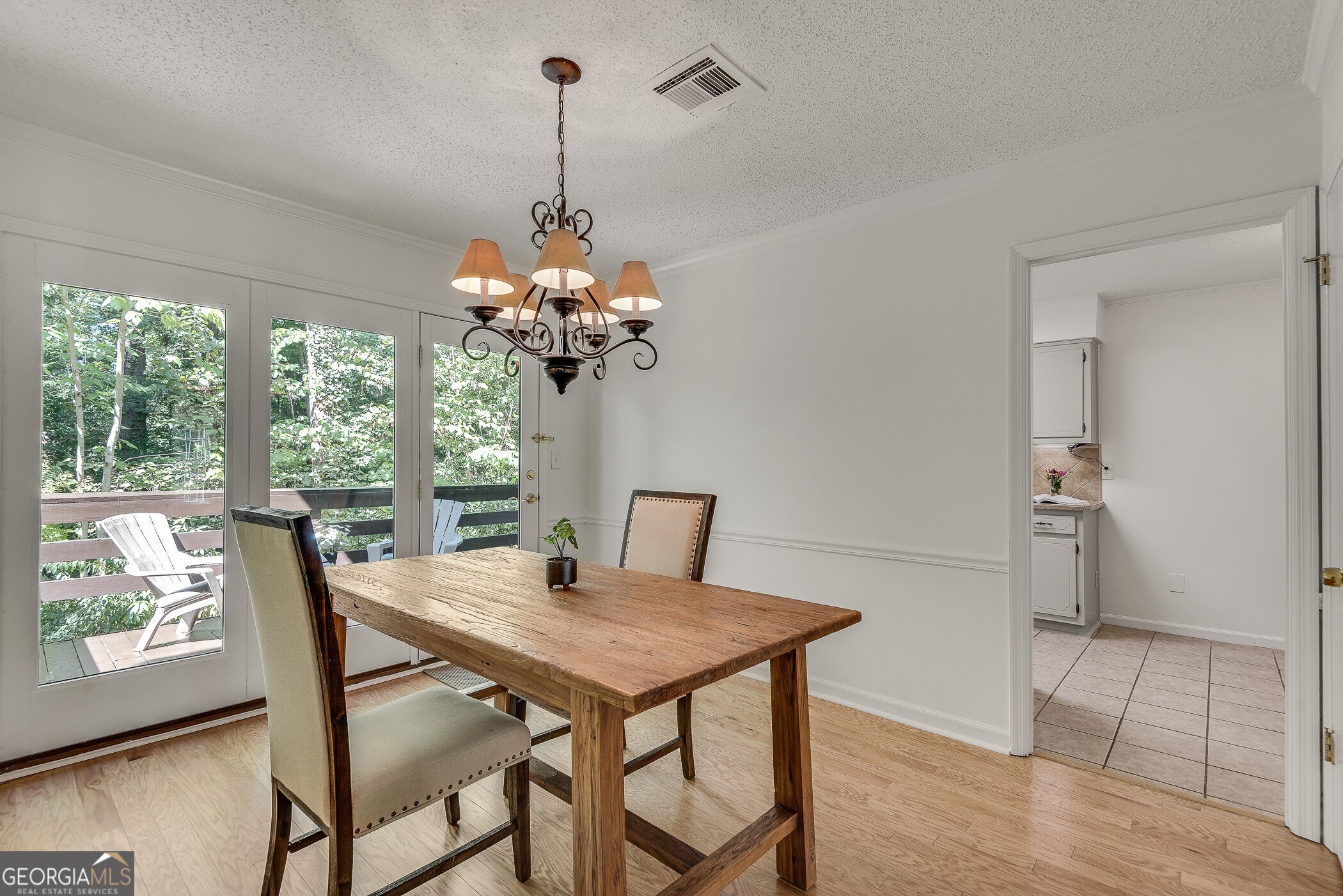 2474 Northlake Court