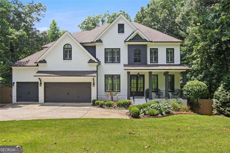 525 FOREST HILLS Drive